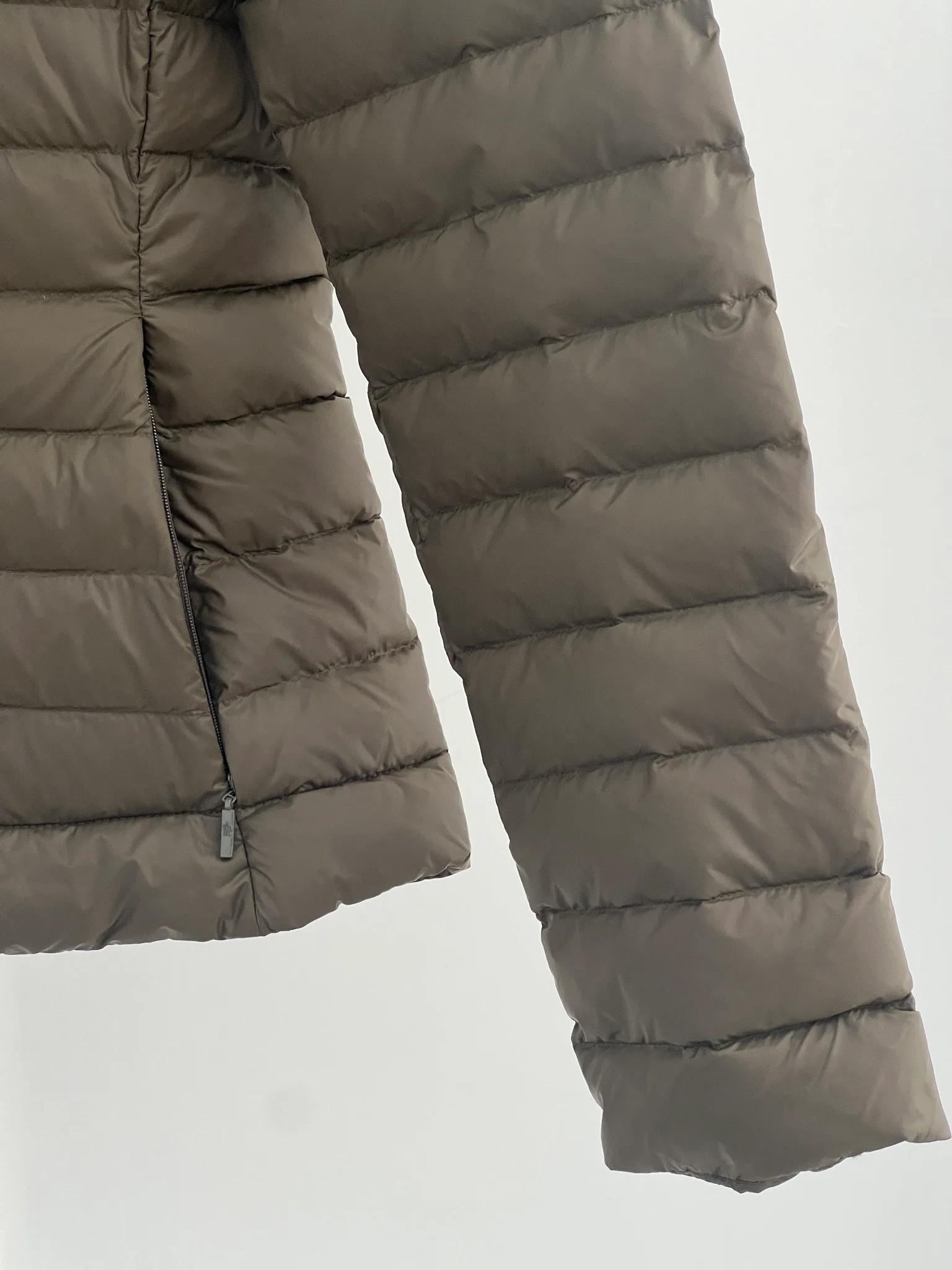 Women's Jackets And Down Jackets MONCLER 18416155