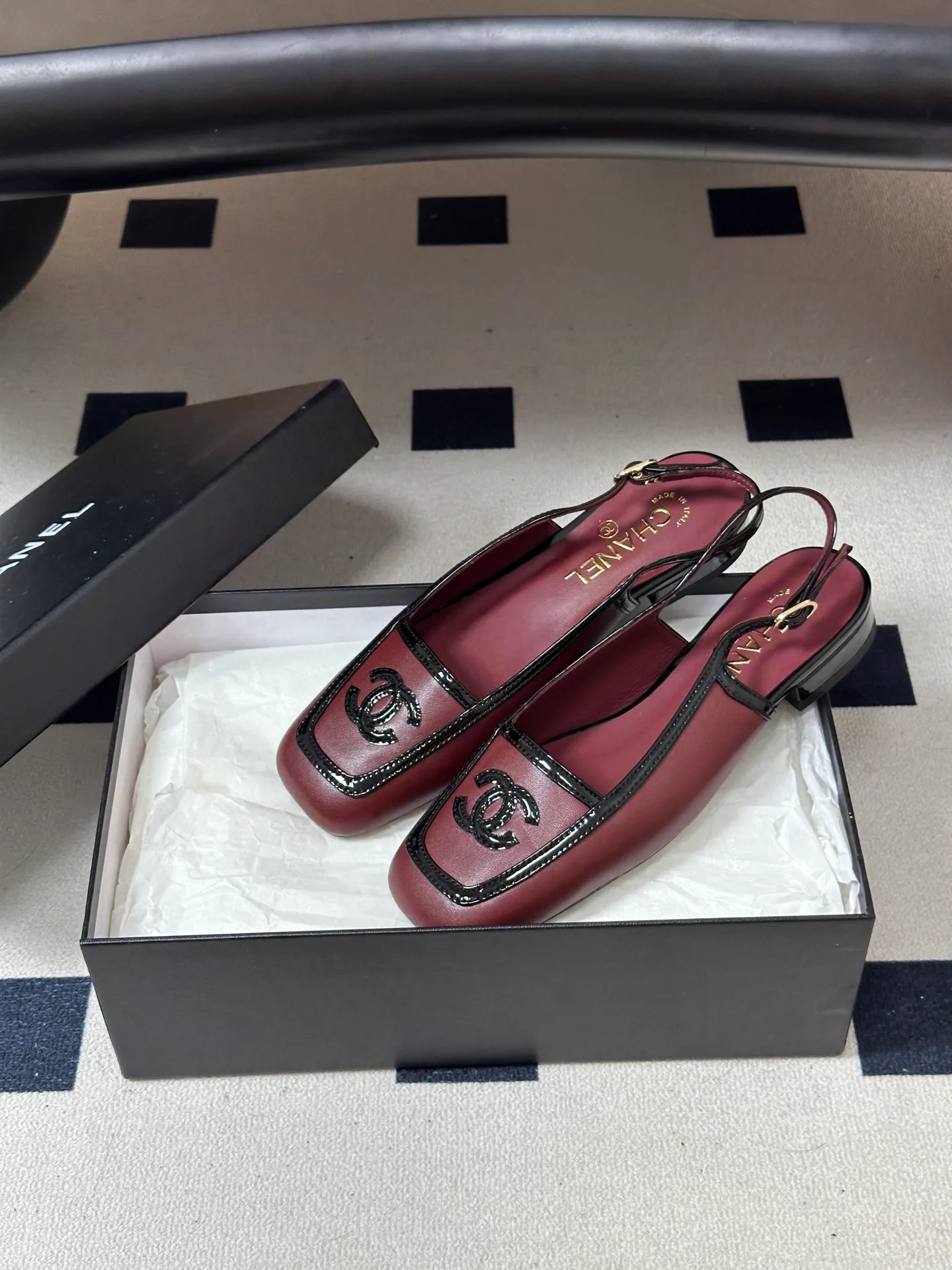 Women's Open-Toe Sandals CHANEL 18041939