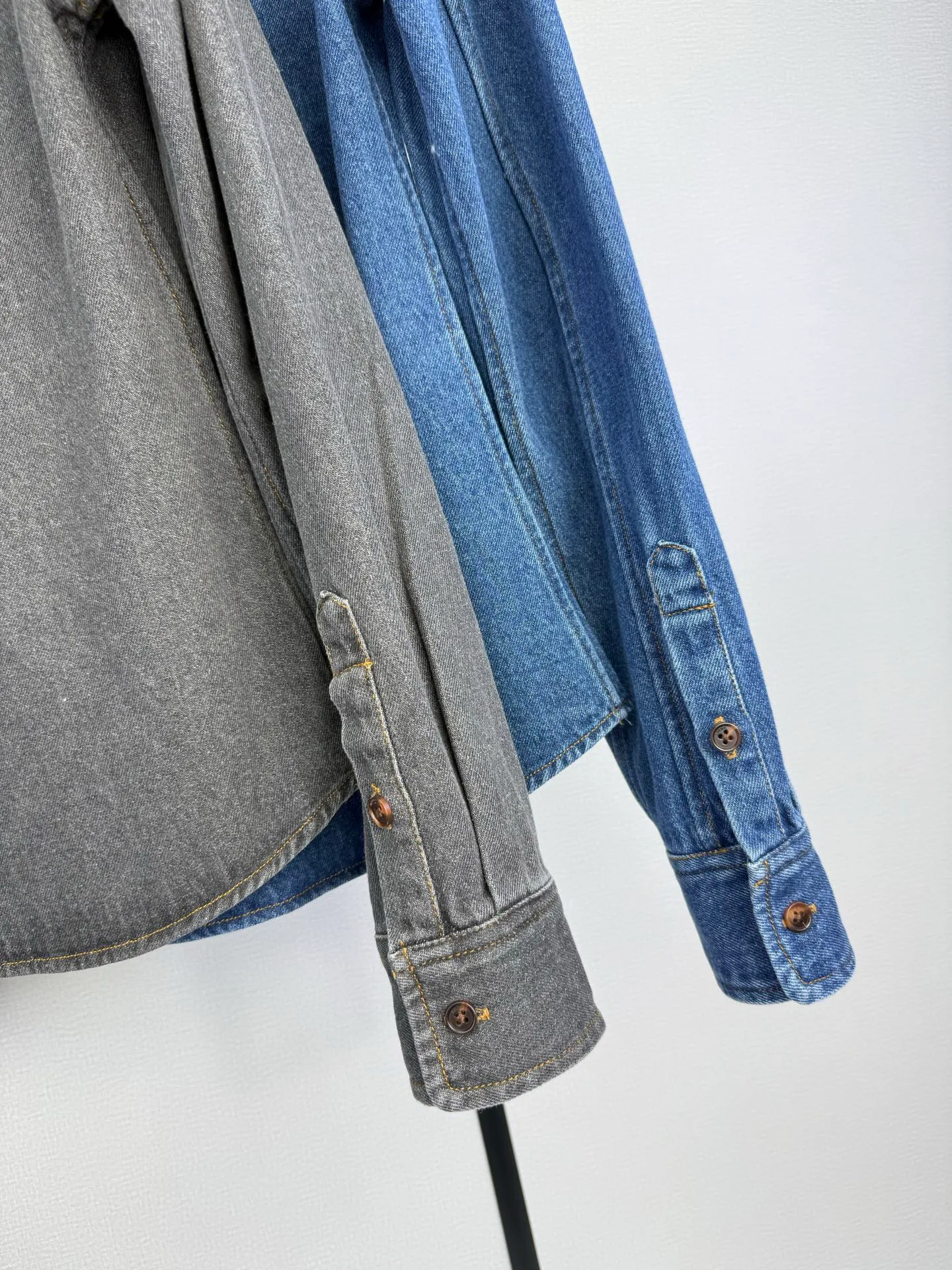 Women's Shirts LOEWE 17799307