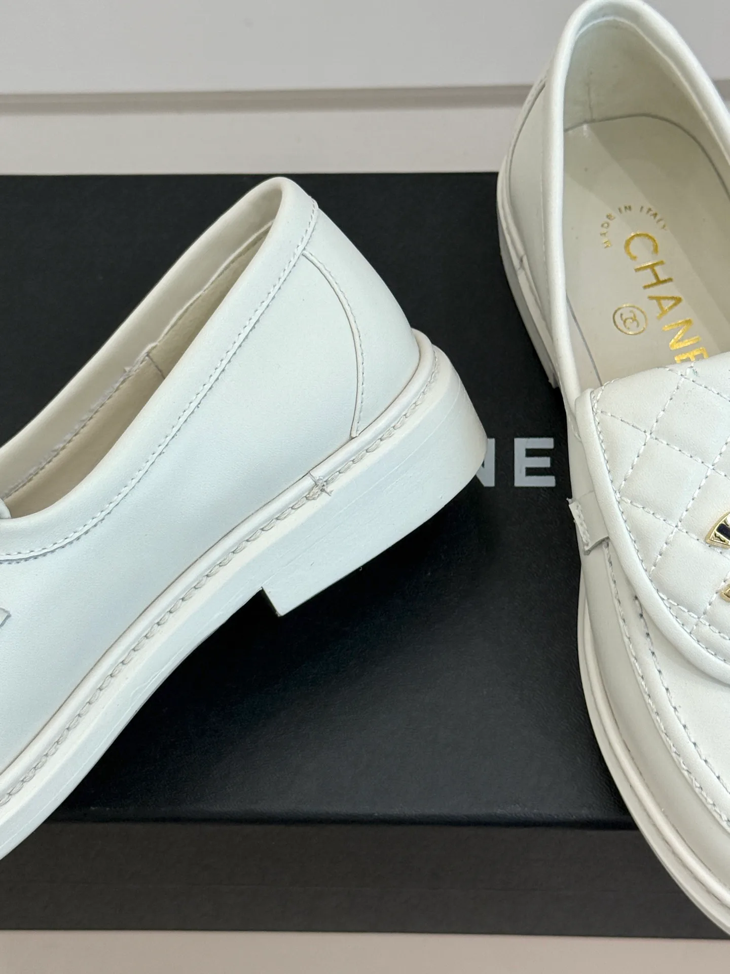 Women's Loafers And Moccasins CHANEL 17336062