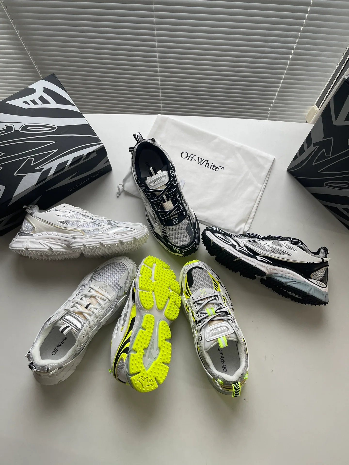 Men's Sneakers OFF-WHITE 17813795