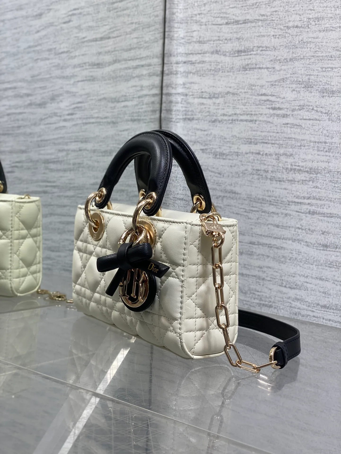 Women's Classic Handbags CHRISTIAN DIOR 18392924