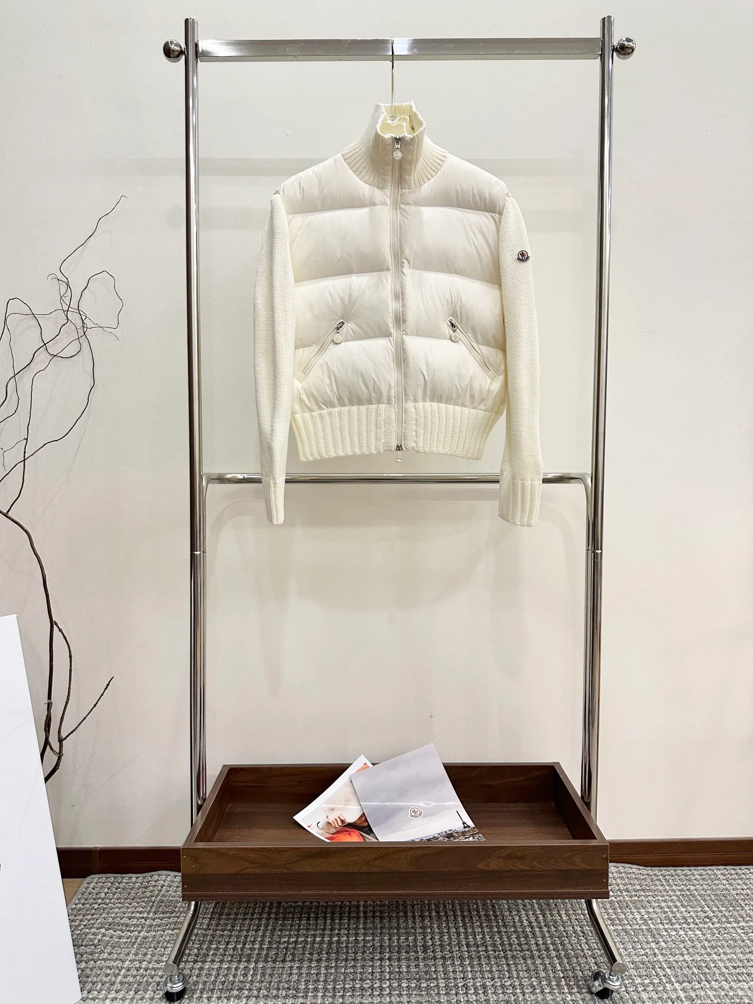 Women's Jackets And Down Jackets MONCLER 18188493