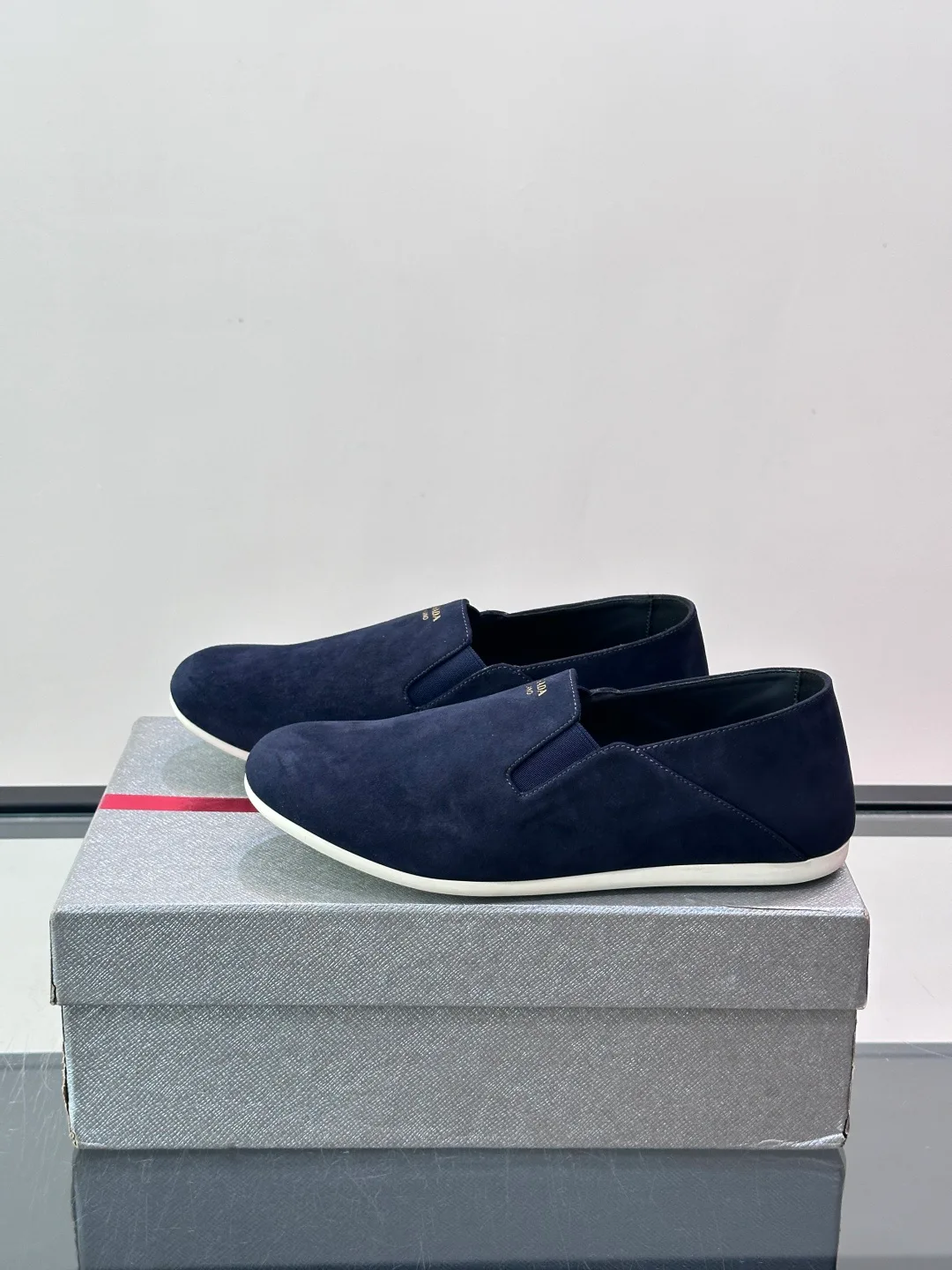 Men's Loafers And Dress Shoes PRADA 18079426