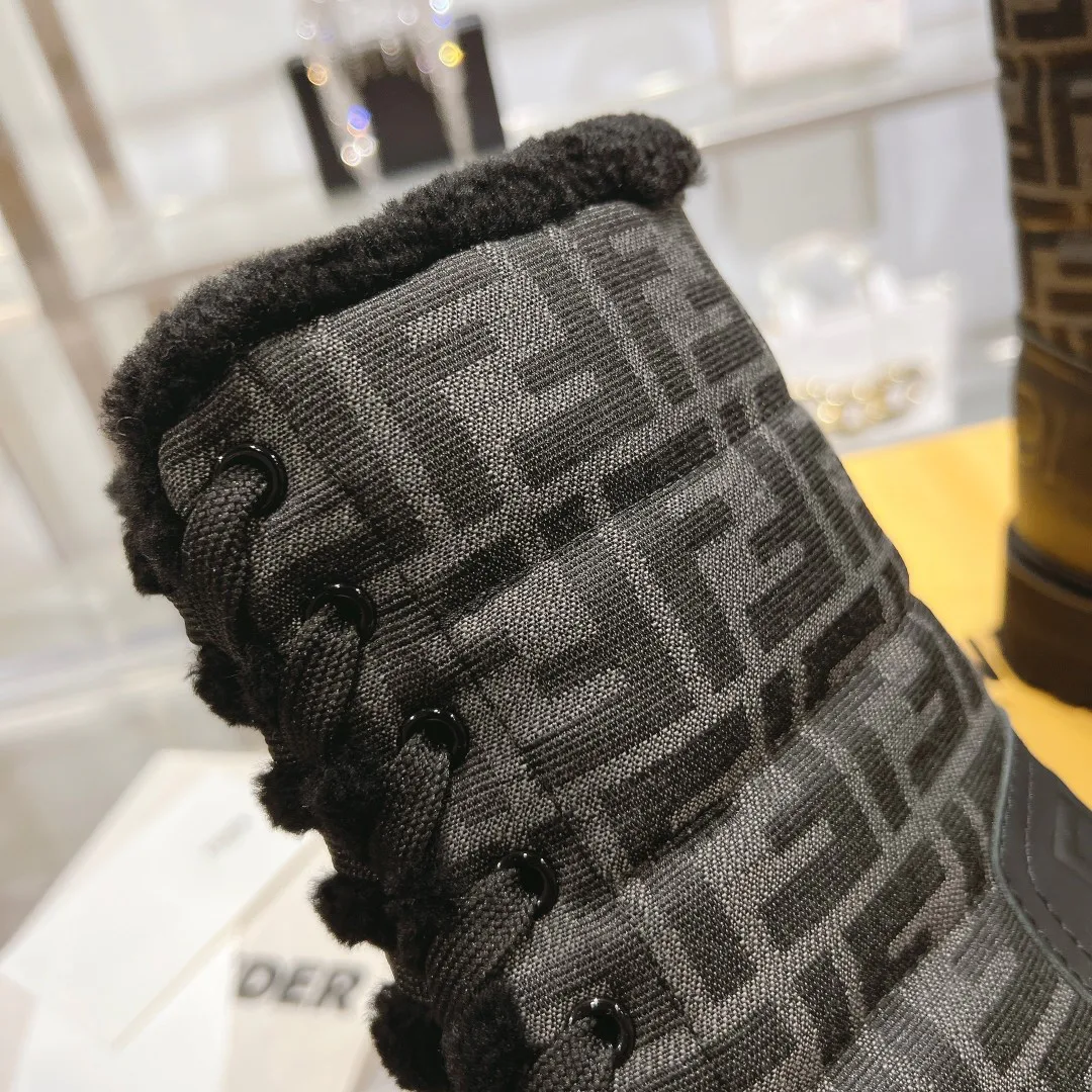 Women's Ankle Boots FENDI 18264018