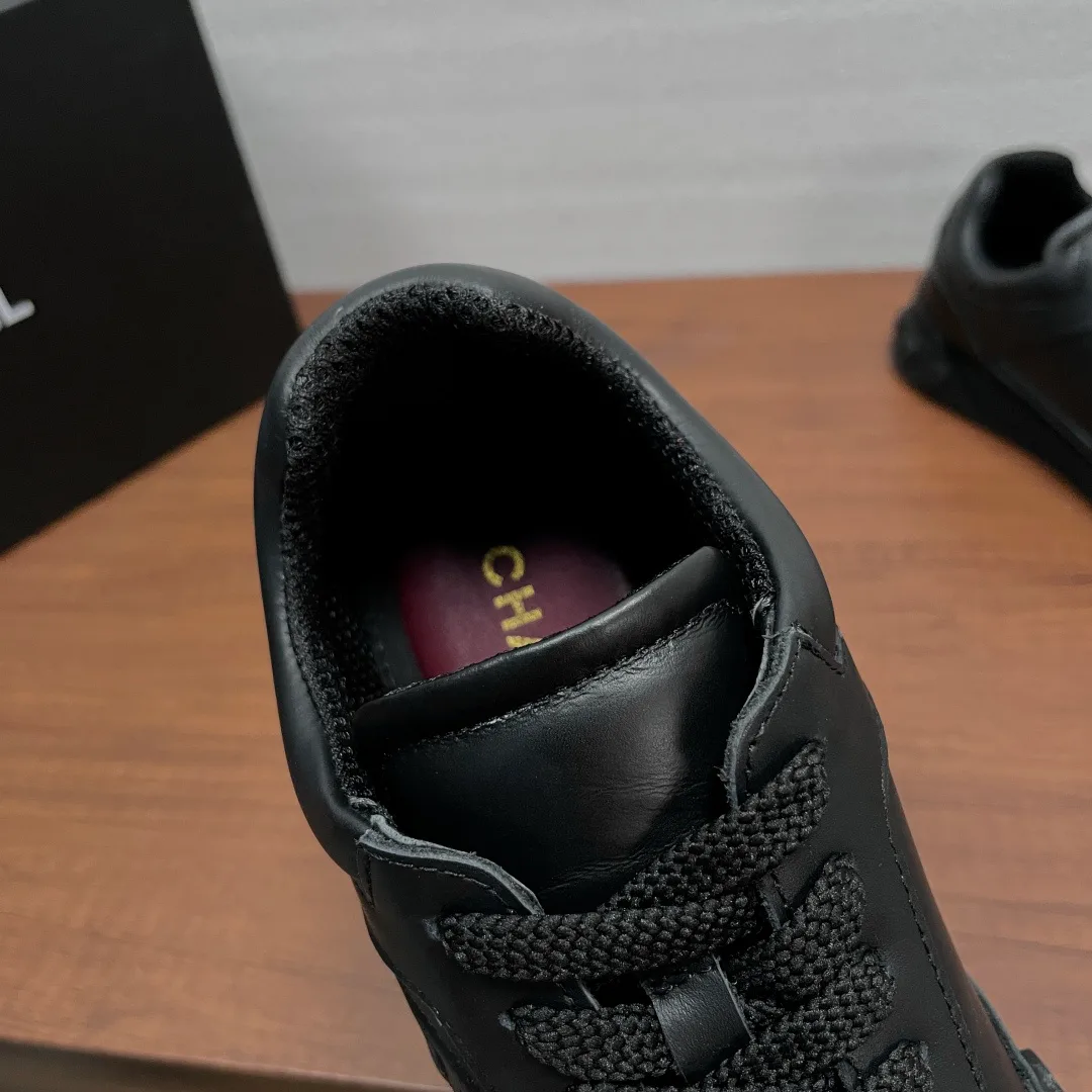 Women's Sneakers CHANEL 18000596