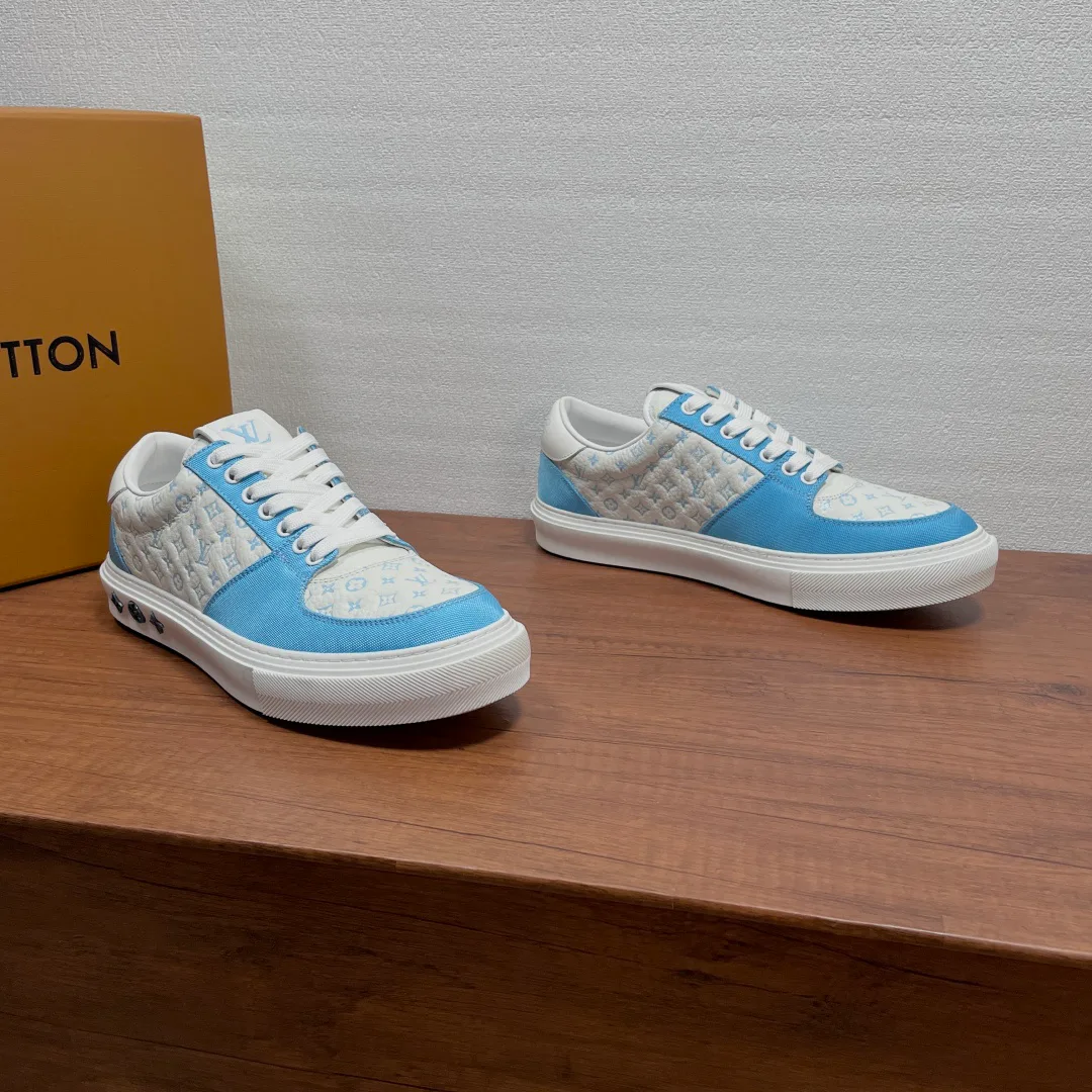 Кроссовки Мужские Louis Vuitton 18597394