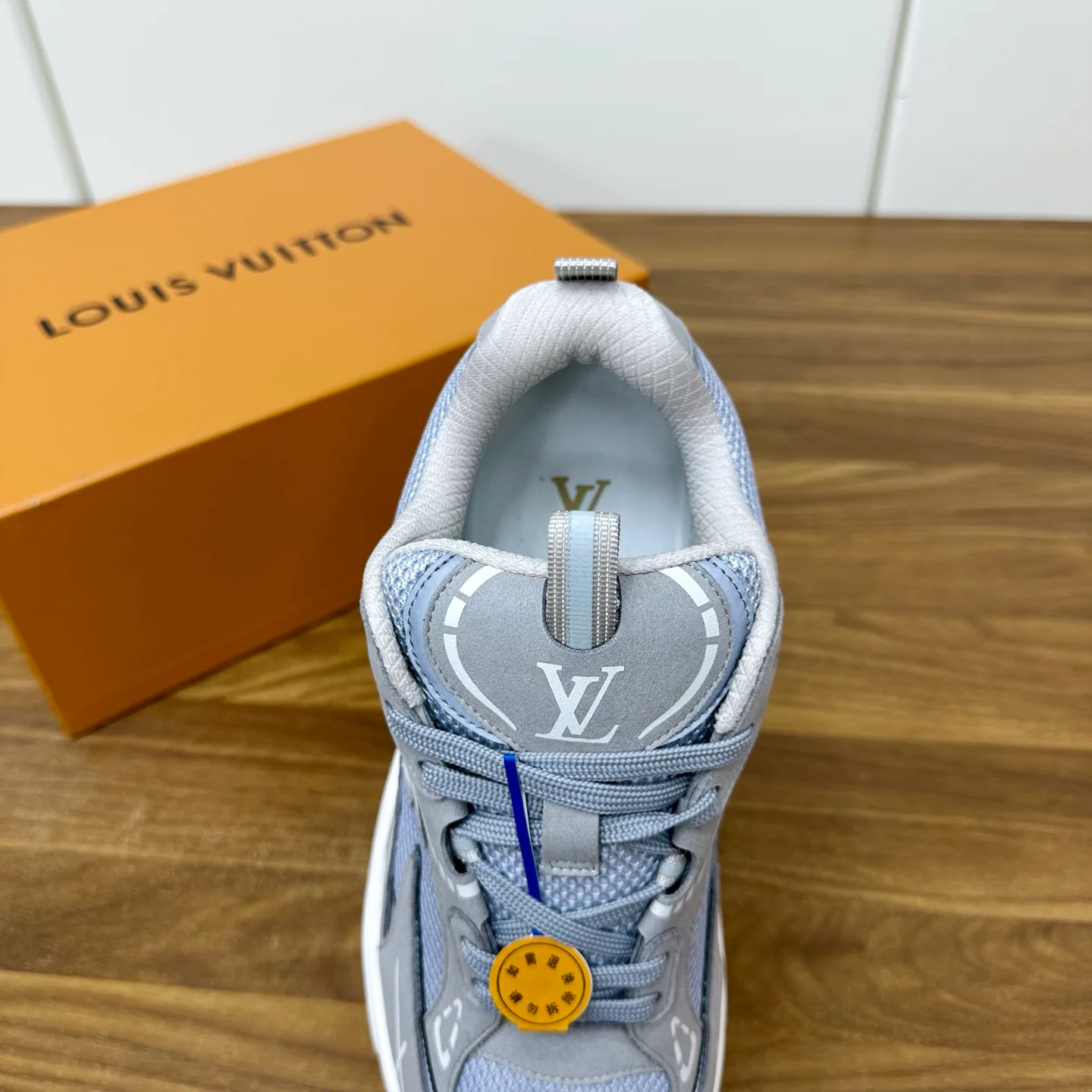 Men's Sneakers LOUIS VUITTON 17477026