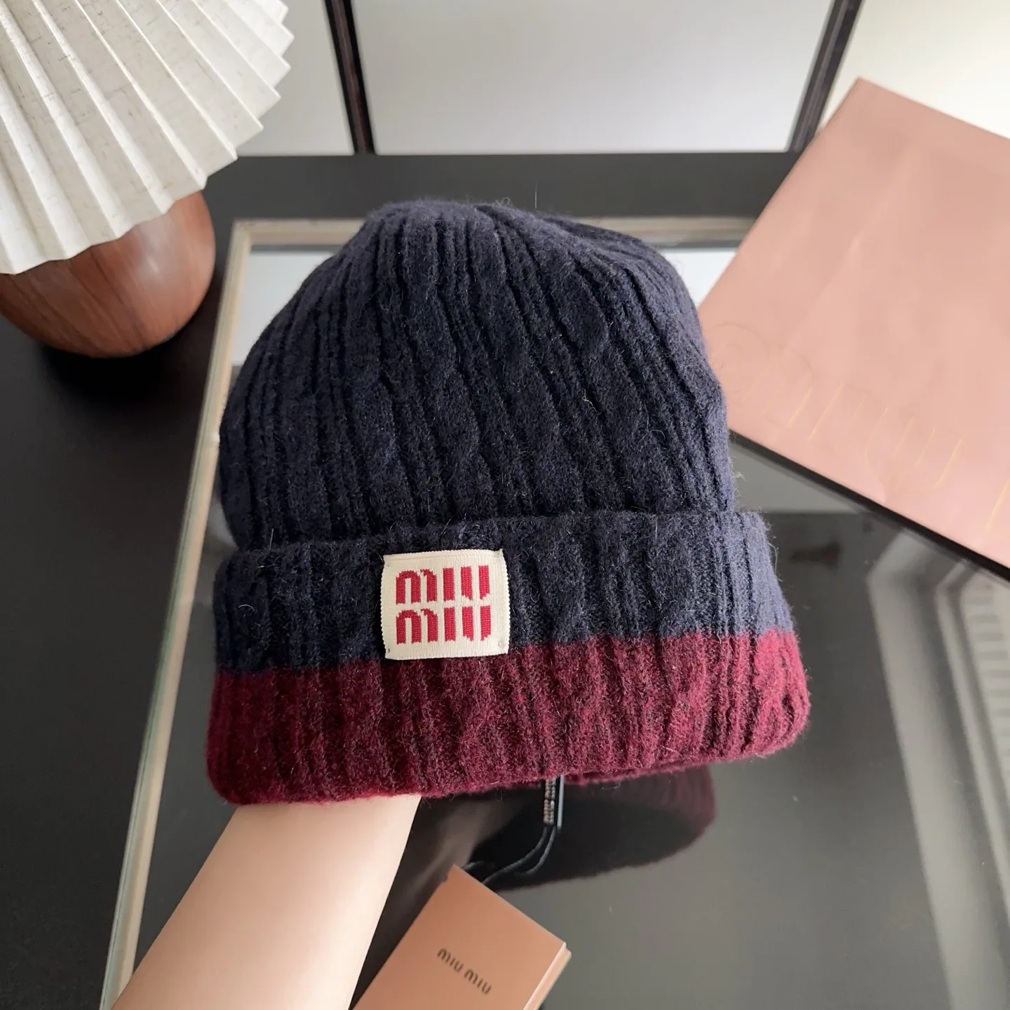 Hats MIU MIU 18449989