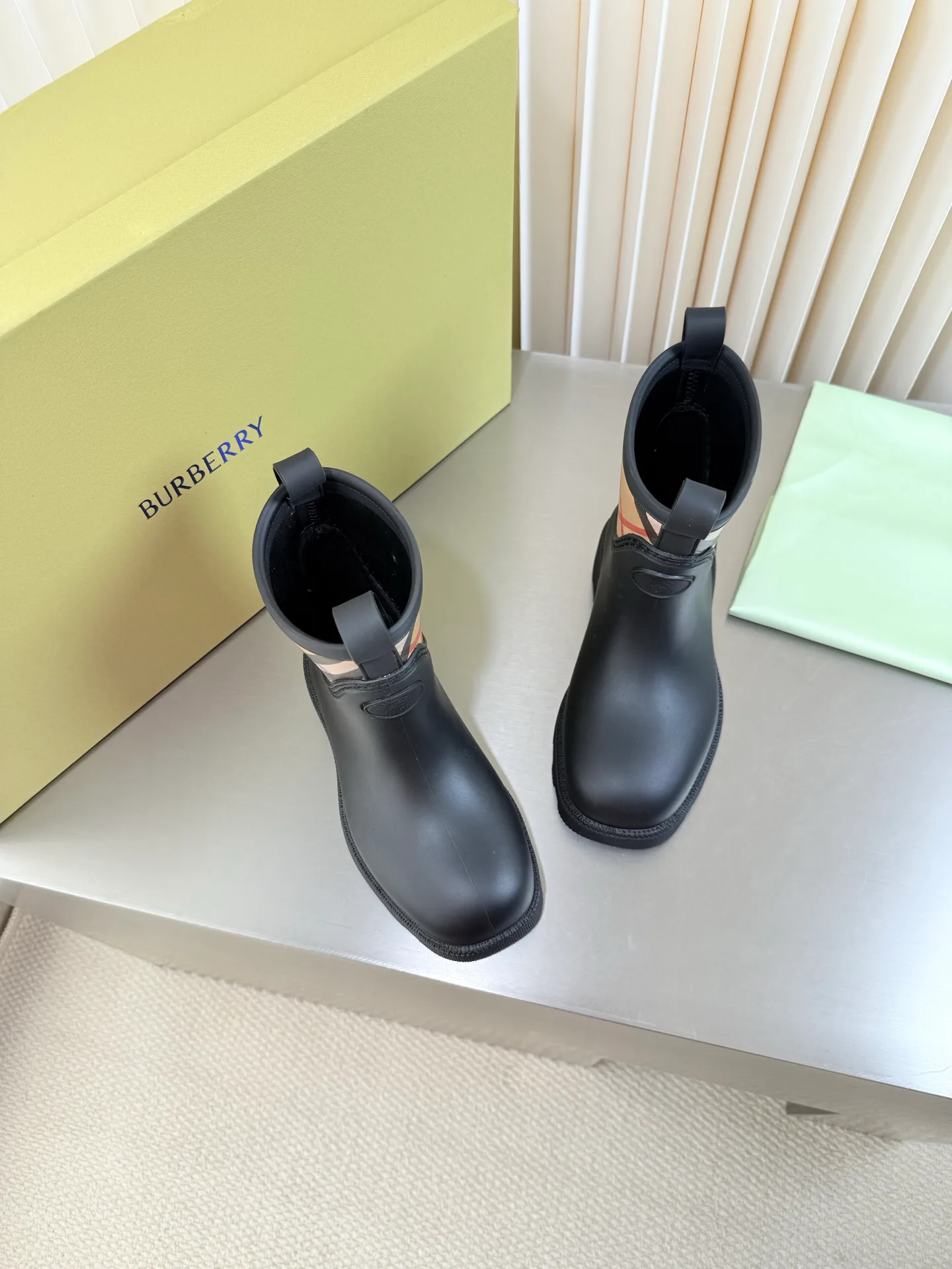Women's Boots BURBERRY 18152394