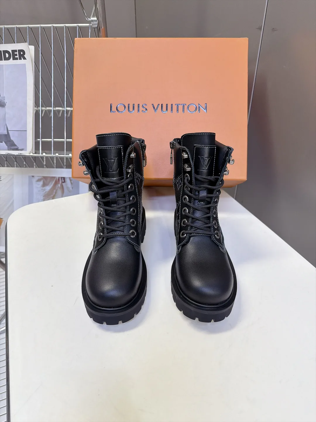 Ботинки Женские Louis Vuitton 18575397