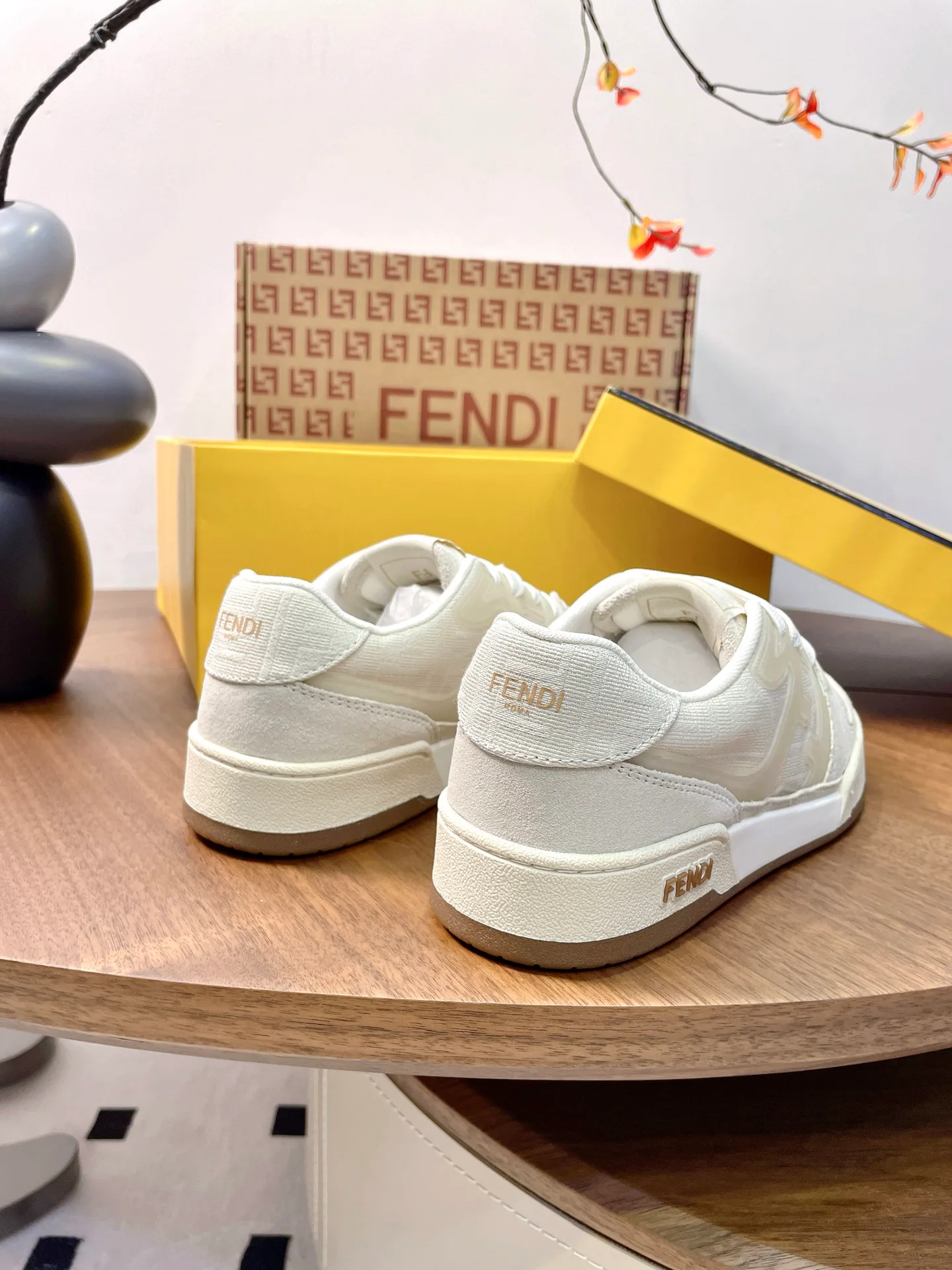Women's Sneakers FENDI 17957348