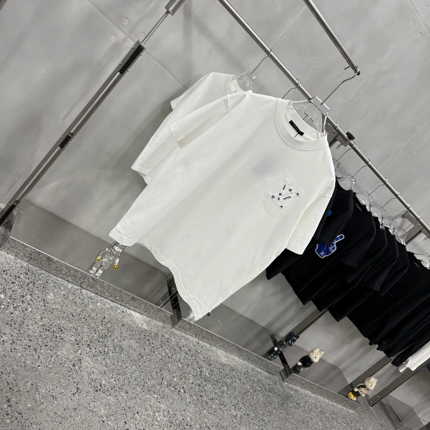 Men's T-Shirts LOUIS VUITTON 18368629