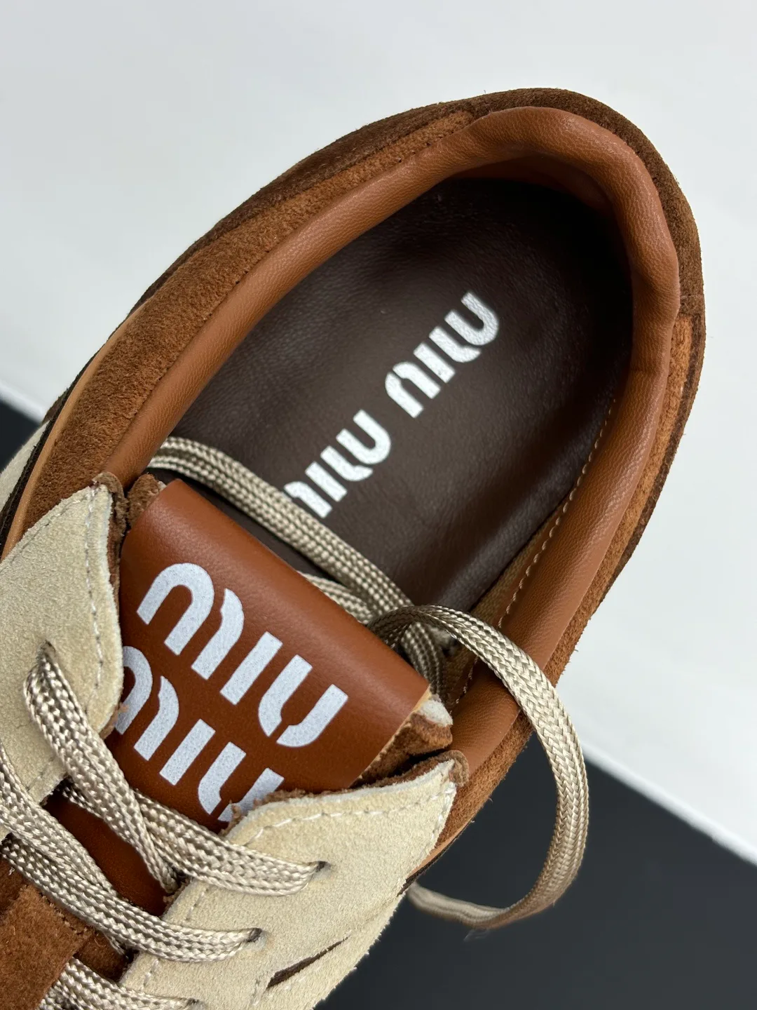 Women's Sneakers MIU MIU 18006250