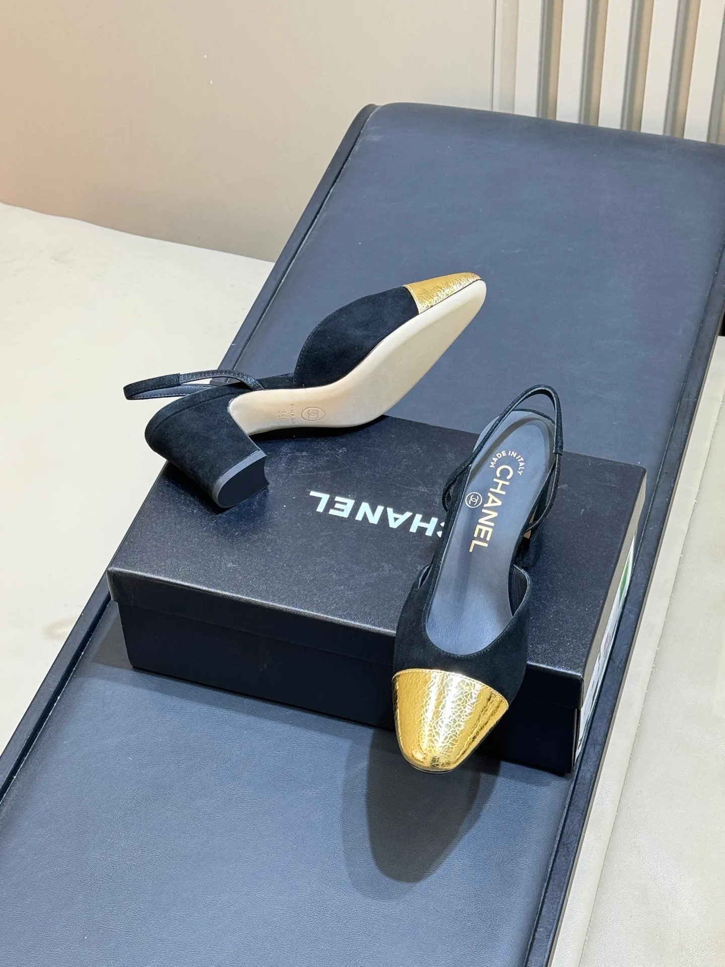 Women's Heels CHANEL 18073621