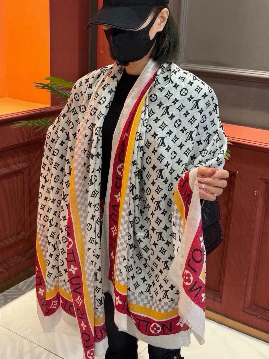 Scarves LOUIS VUITTON 17673184