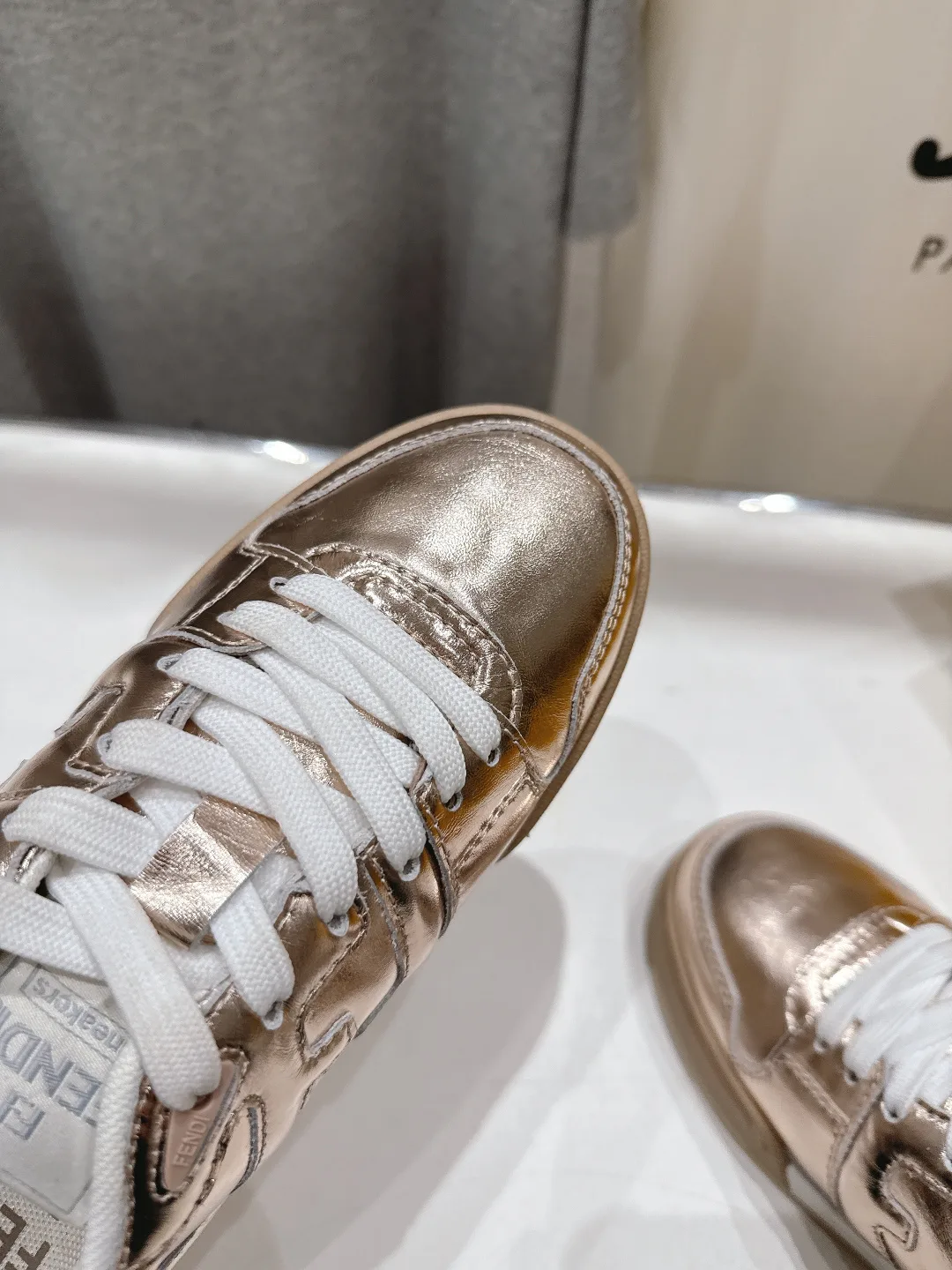 Women's Sneakers FENDI 17908433