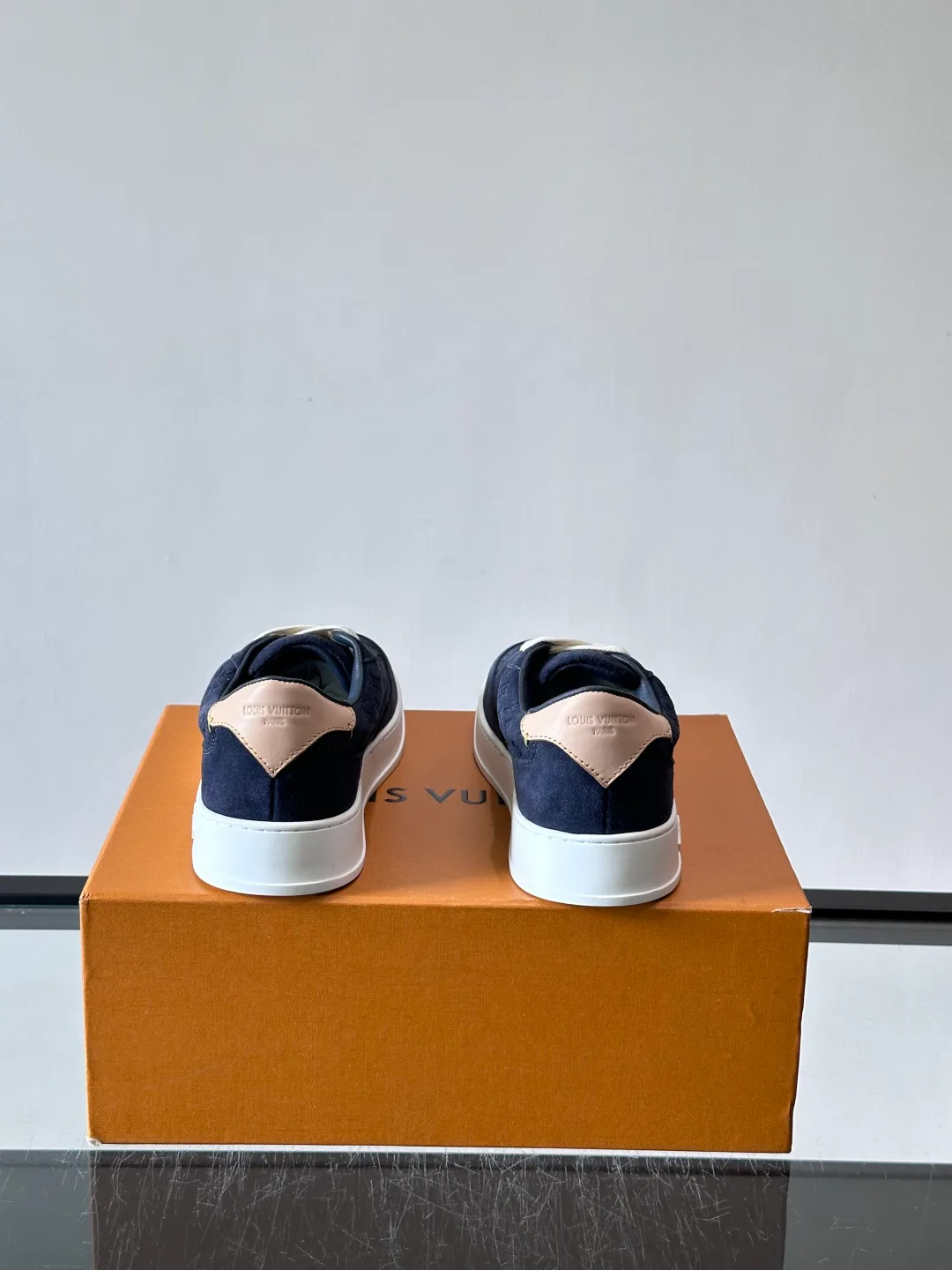 Men's Sneakers LOUIS VUITTON 17961797