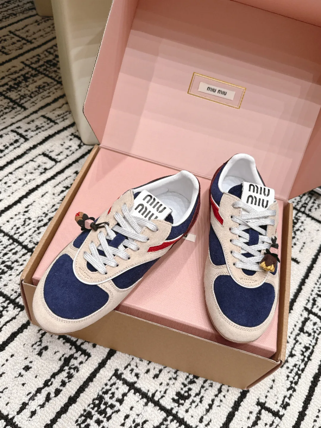 Women's Sneakers MIU MIU 18490658