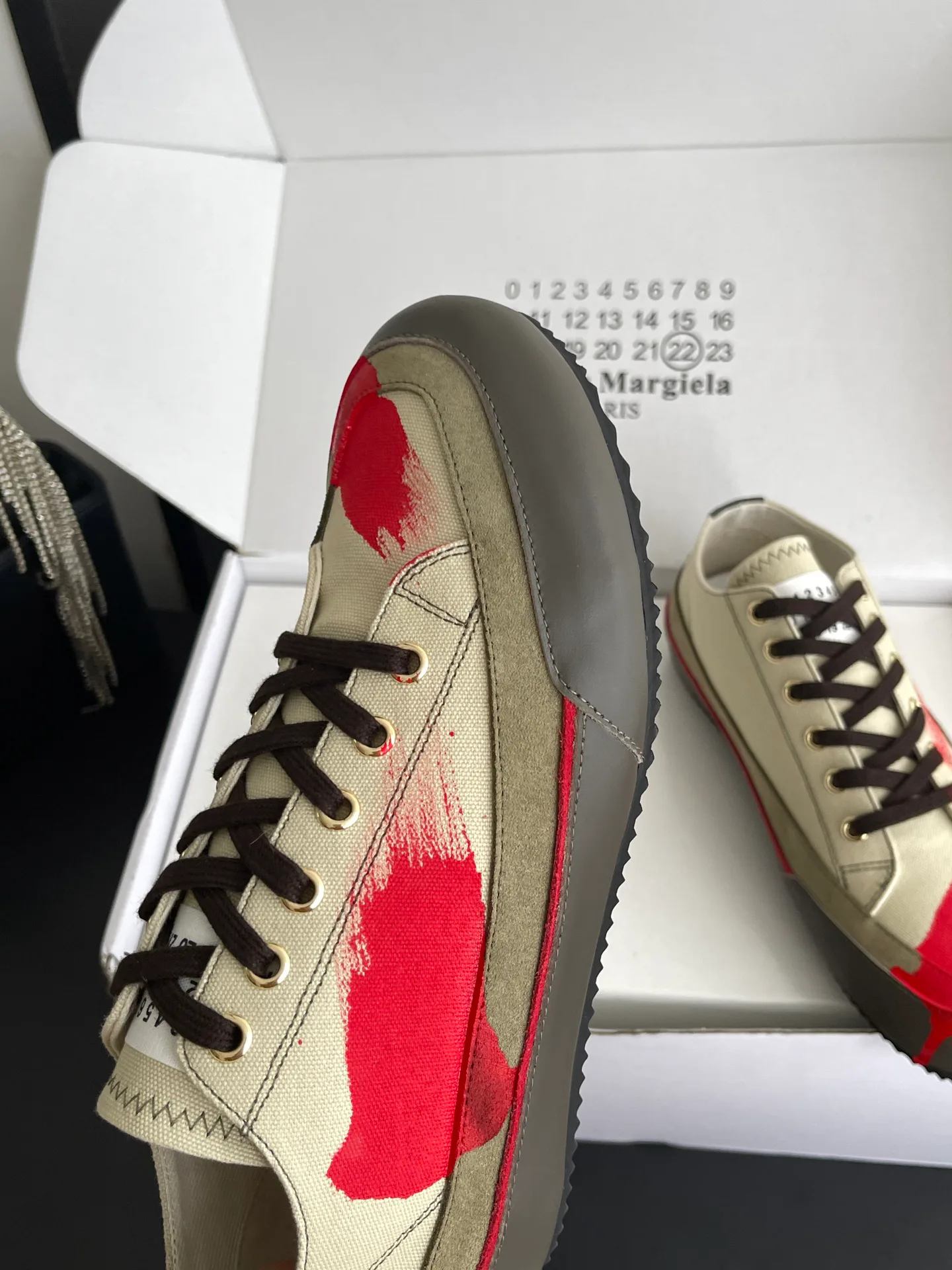Women's Sneakers MAISON MARGIELA 17554405