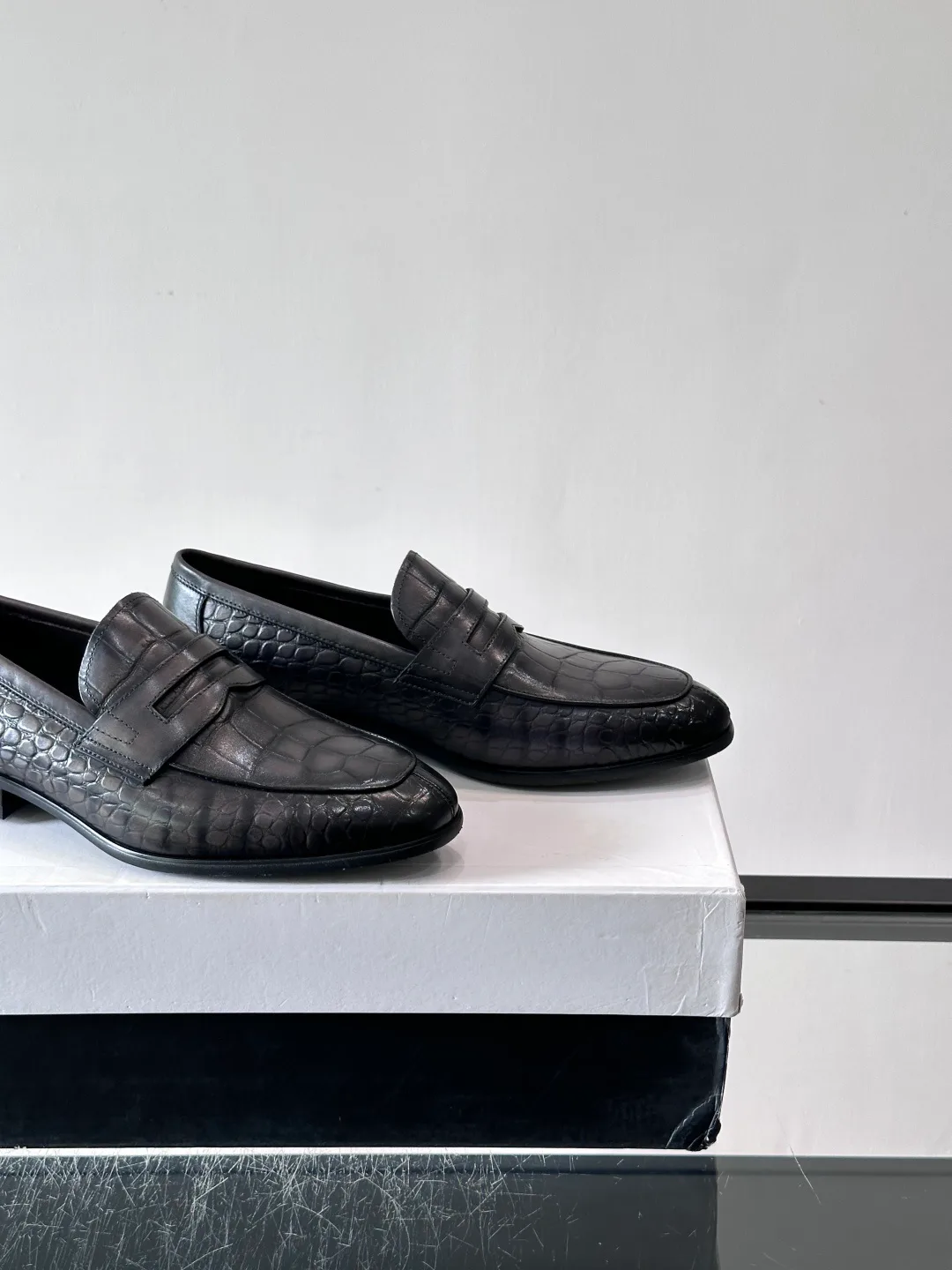 Men's Loafers And Dress Shoes BERLUTI 17858947