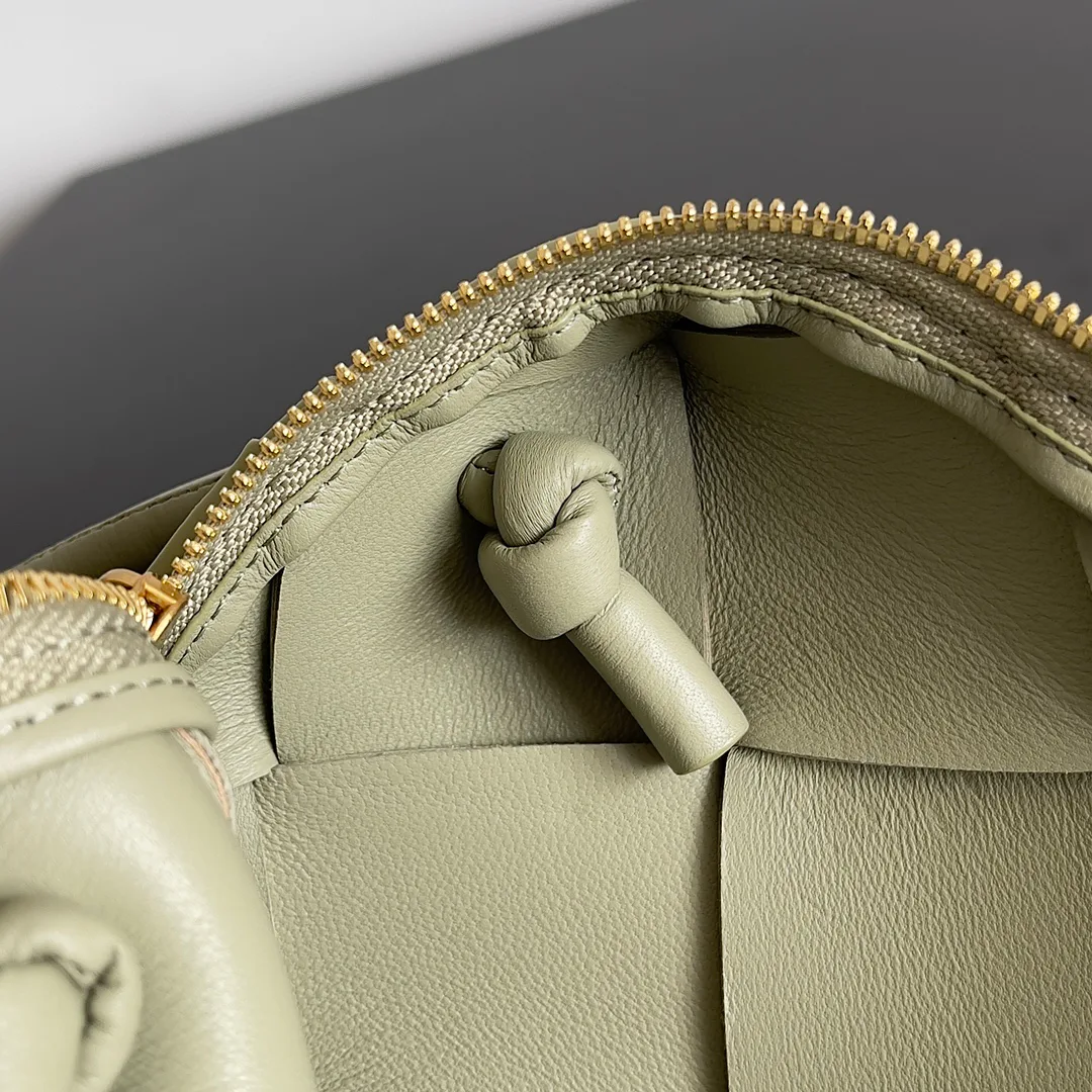 Women's Classic Handbags BOTTEGA VENETA 17434822