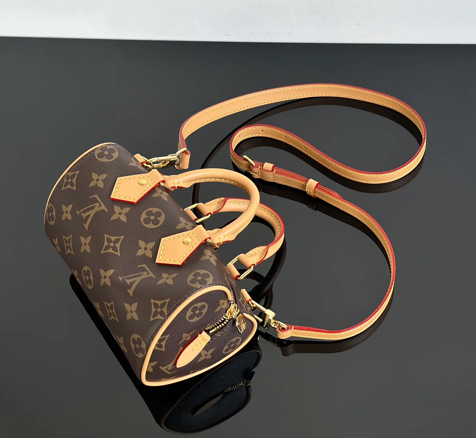Women's Classic Handbags LOUIS VUITTON 18376423