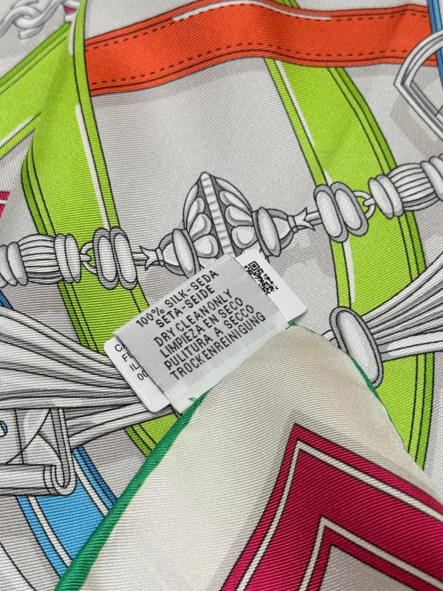 Silk Scarves HERMES 17257444