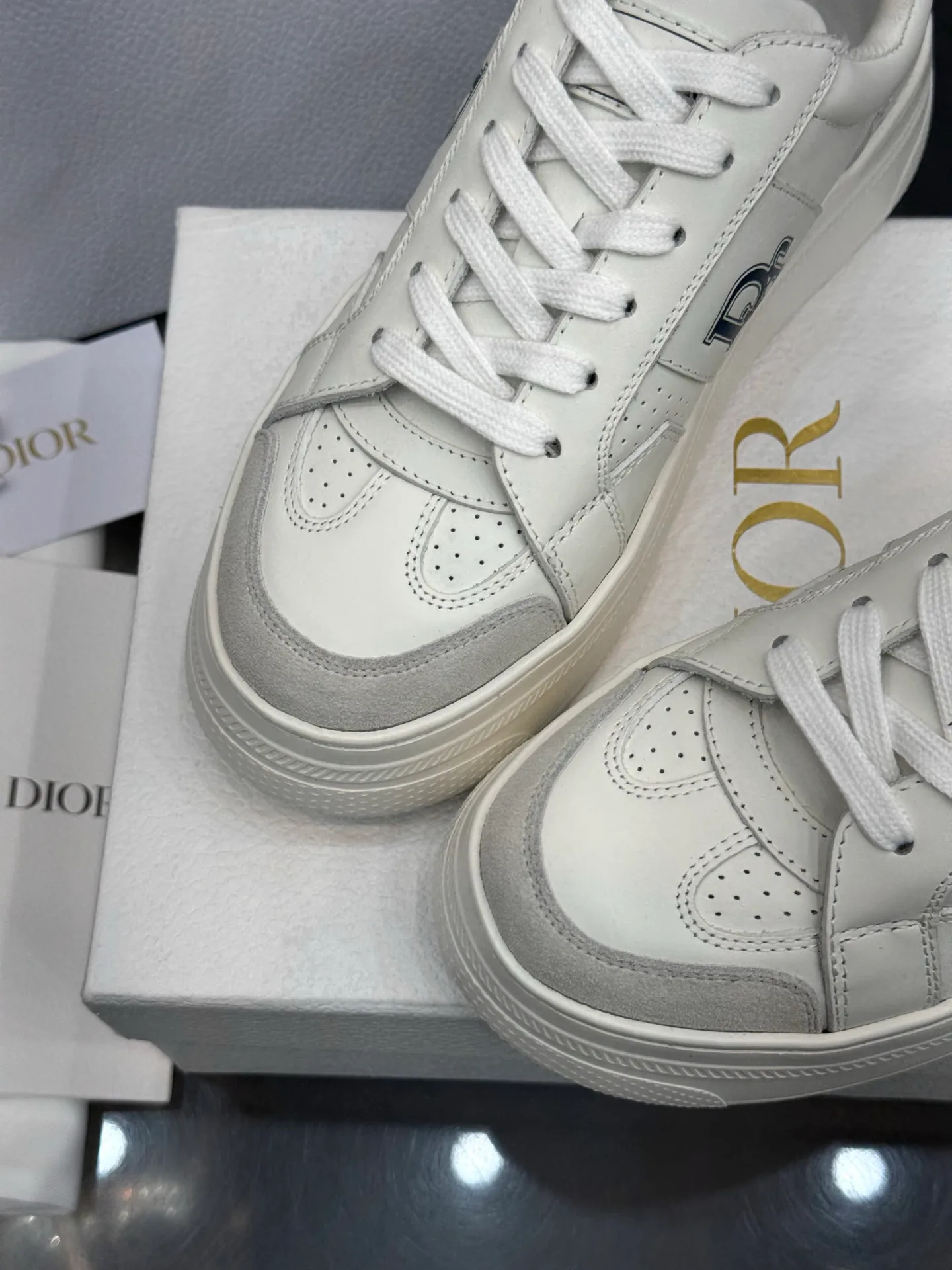 Women's Sneakers CHRISTIAN DIOR 18202452