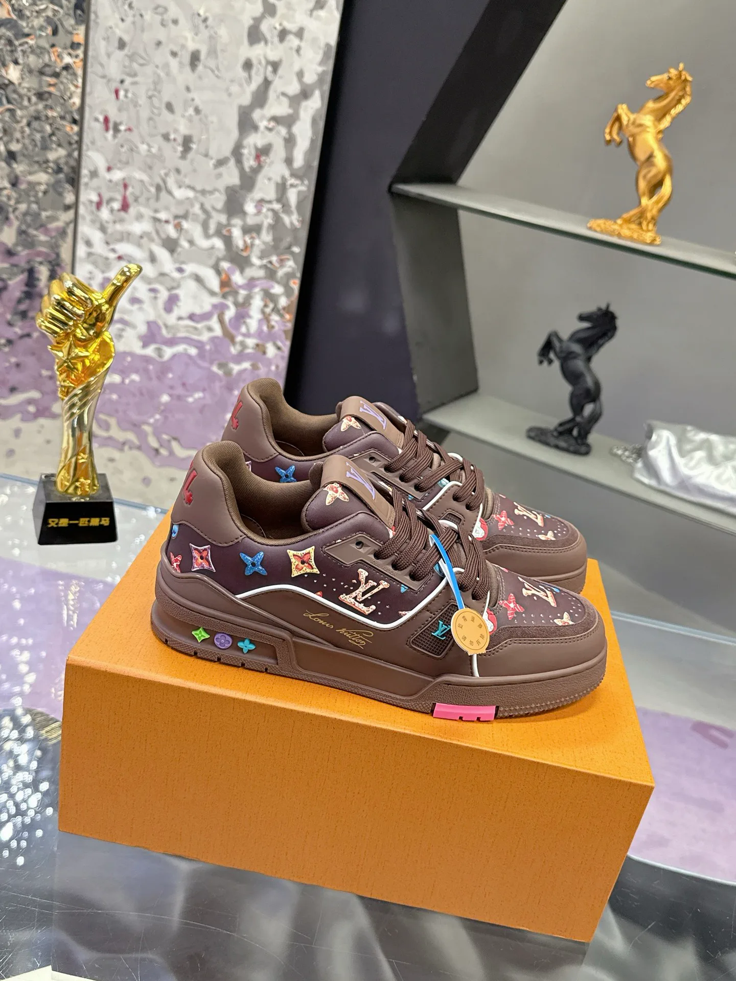 Women's Sneakers LOUIS VUITTON 17530420