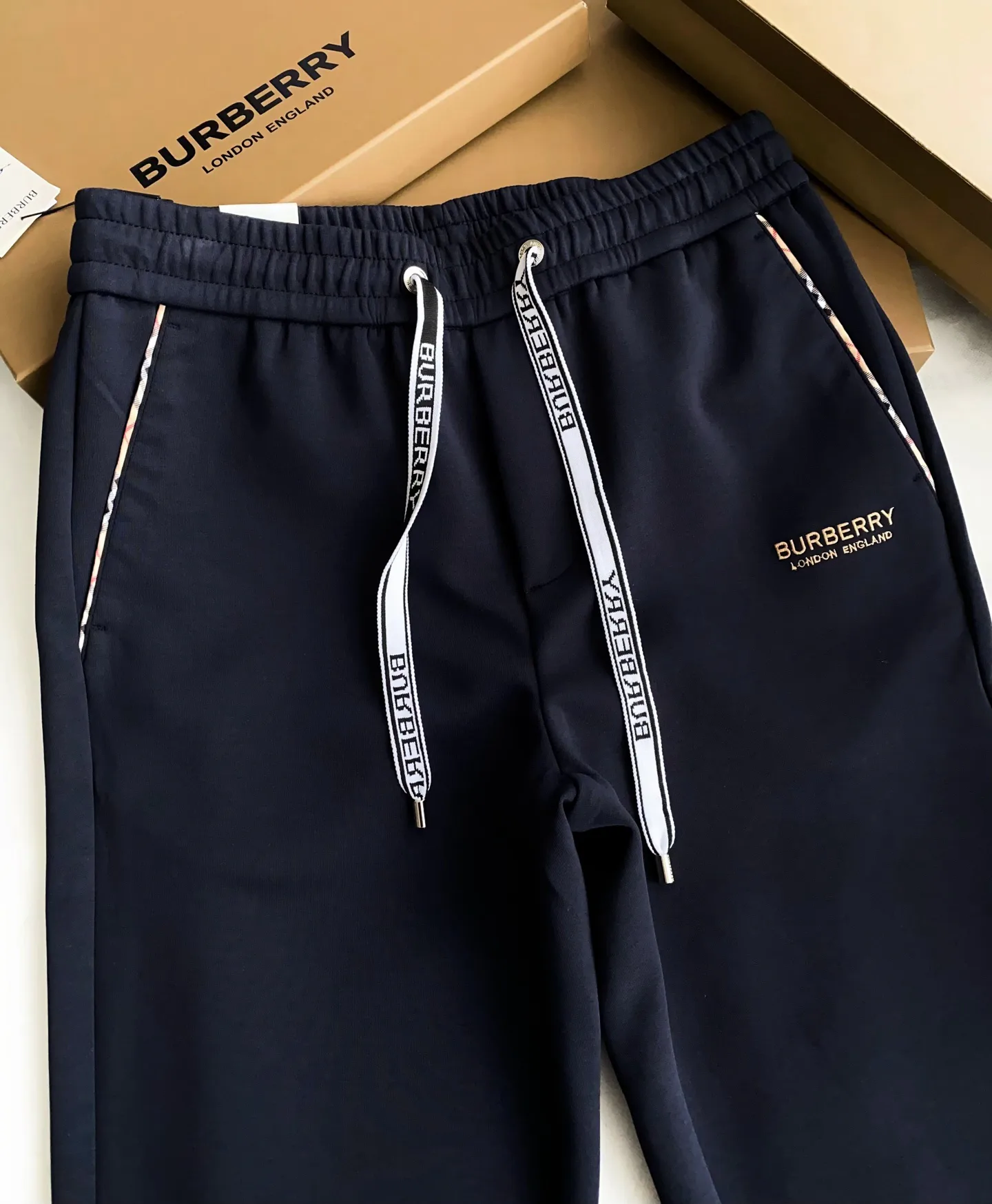 Men's Trousers BURBERRY 18469164