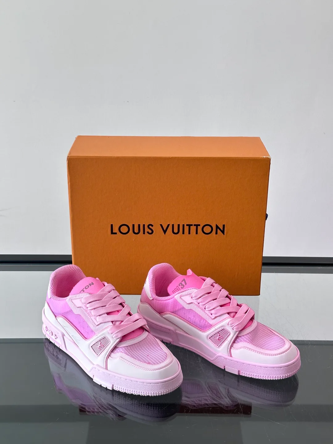 Men's Sneakers LOUIS VUITTON 17349441