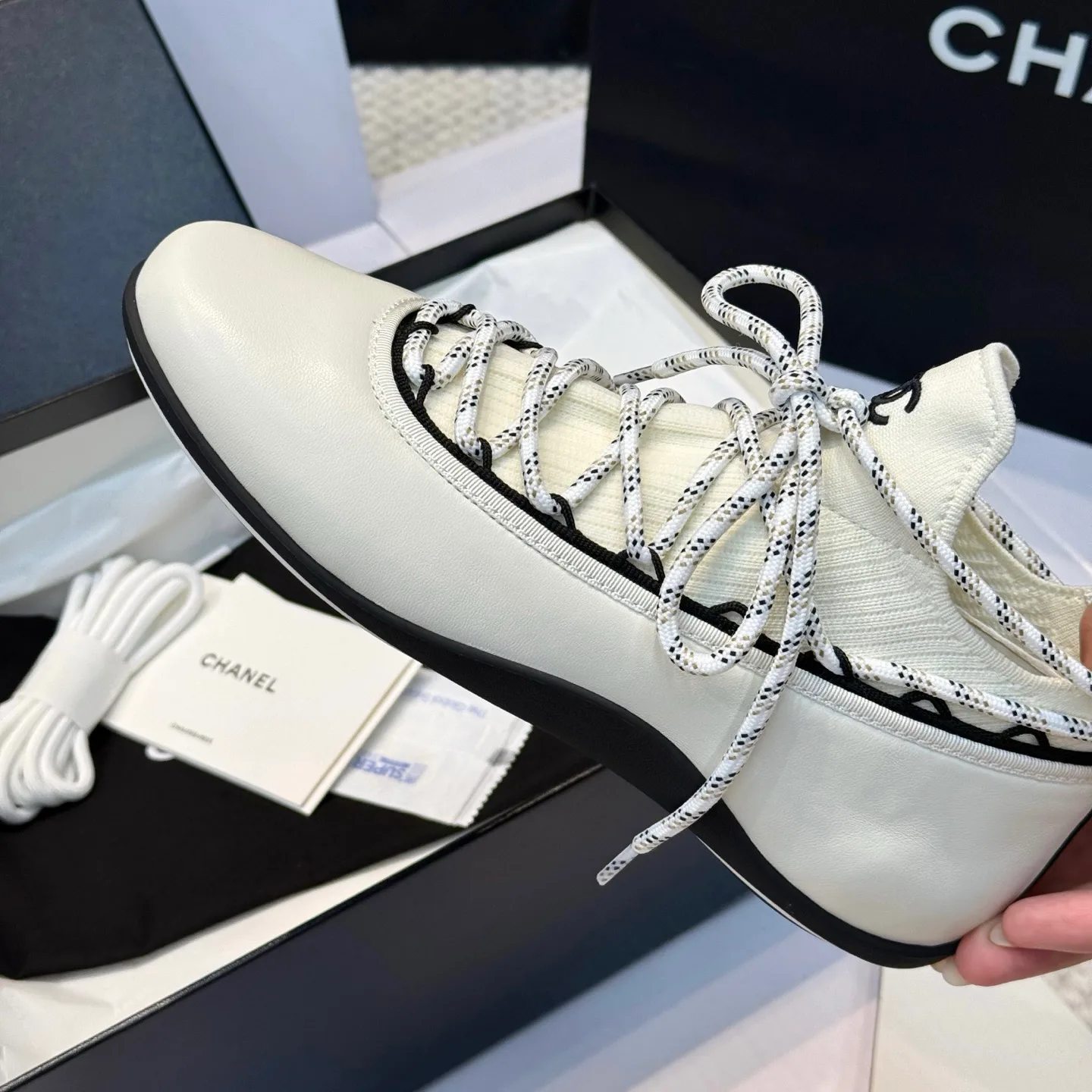Women's Sneakers CHANEL 18122006