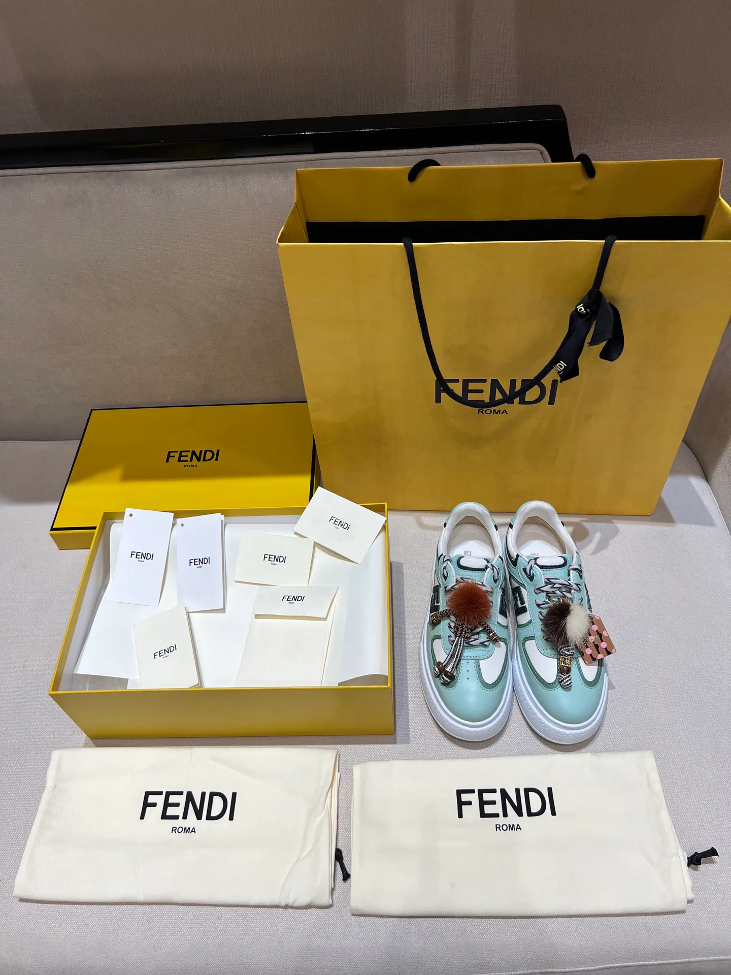 Women's Sneakers FENDI 18020646