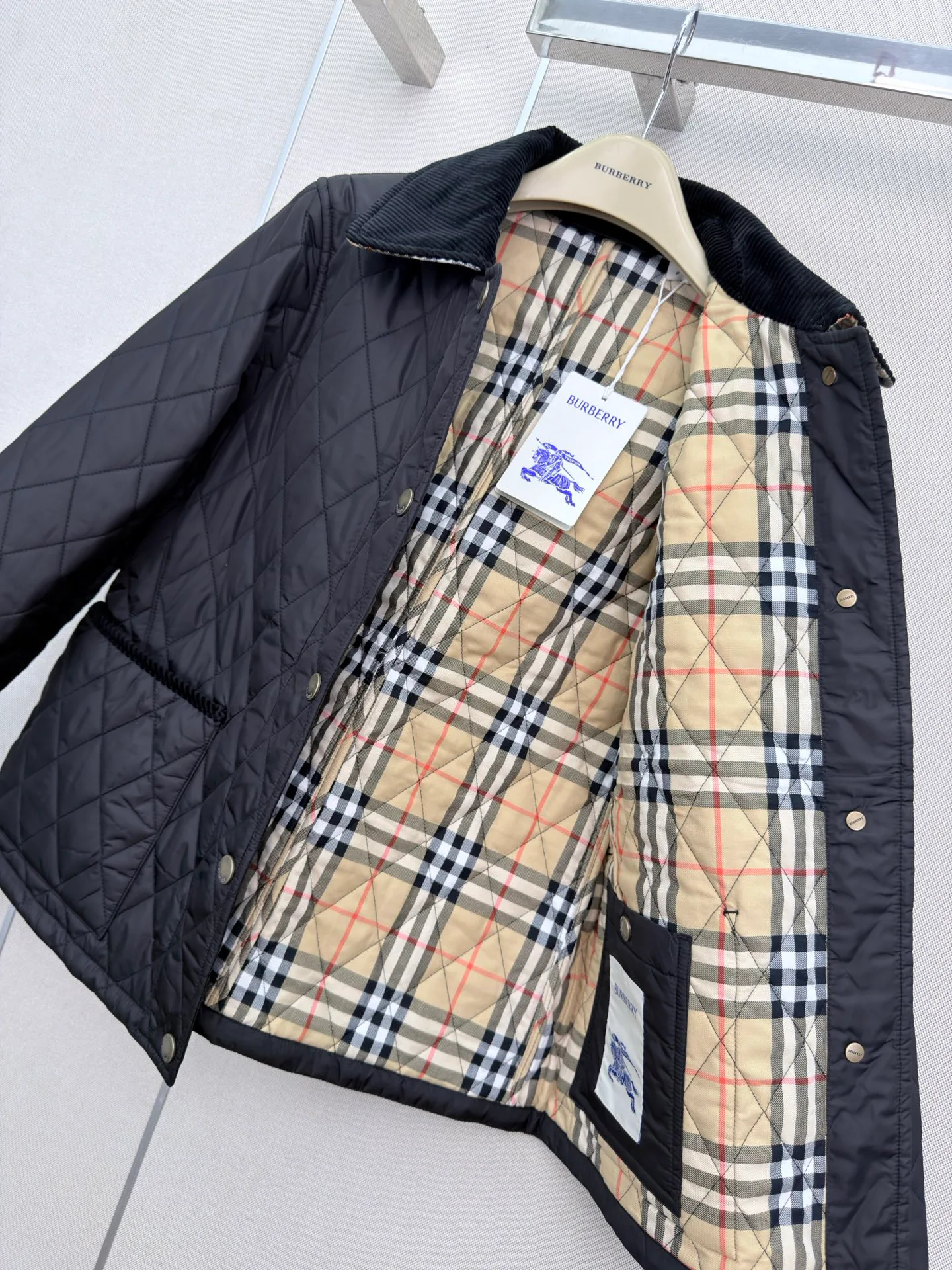 Women's Jackets And Down Jackets BURBERRY 17855336