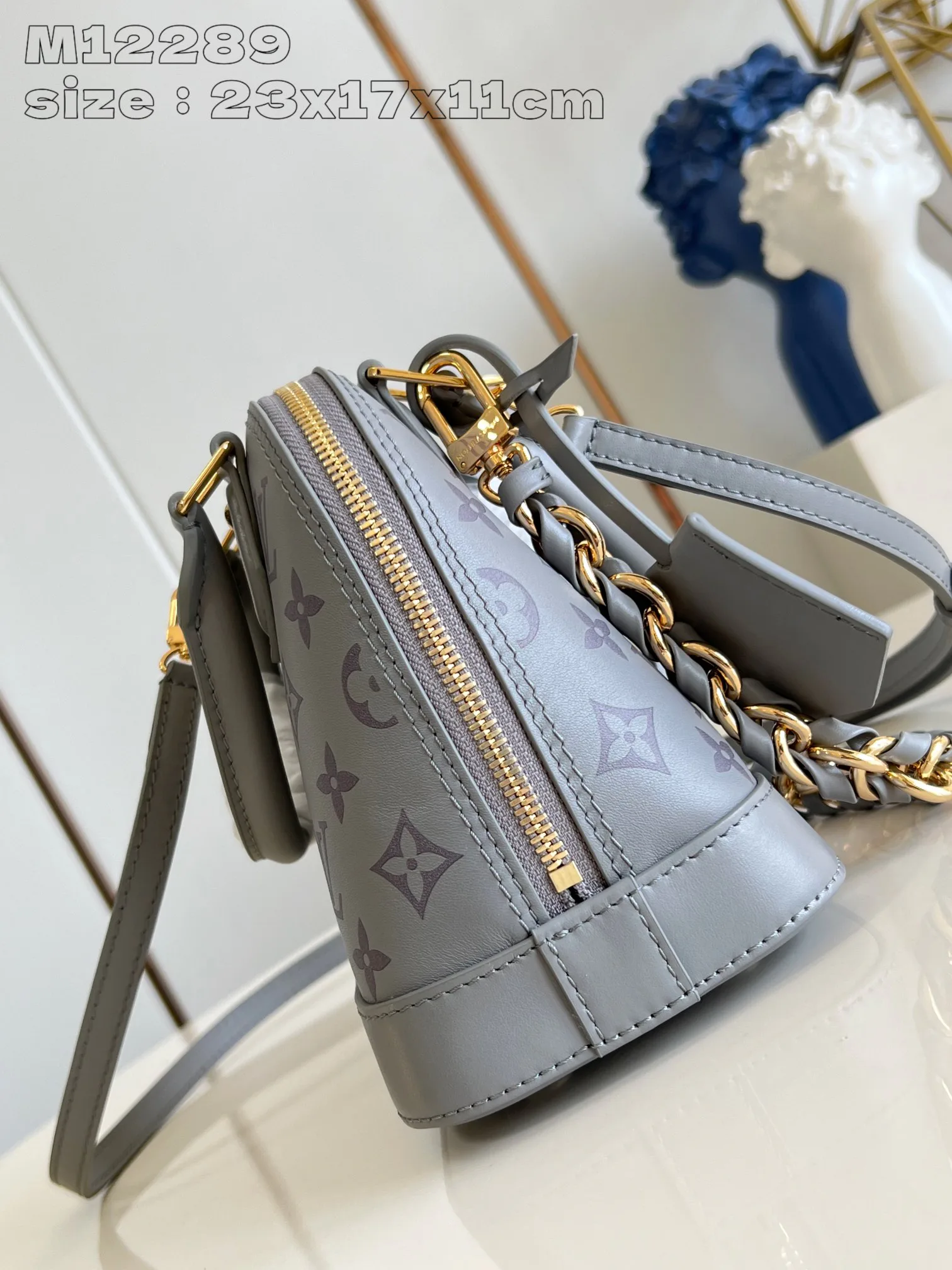 Women's Classic Handbags LOUIS VUITTON 18227599