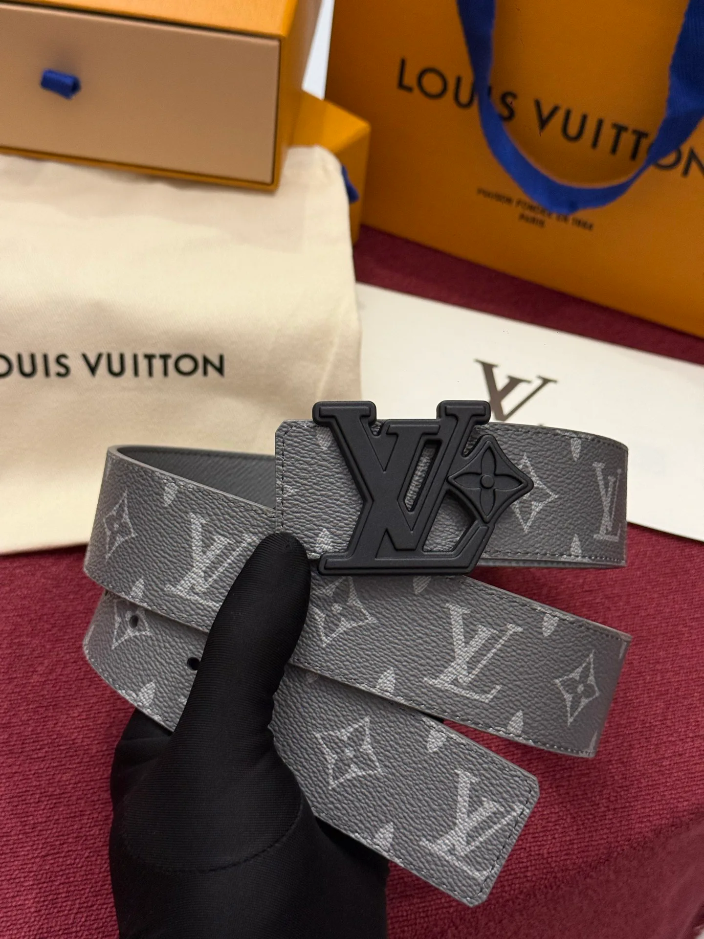 Belts LOUIS VUITTON 18262495