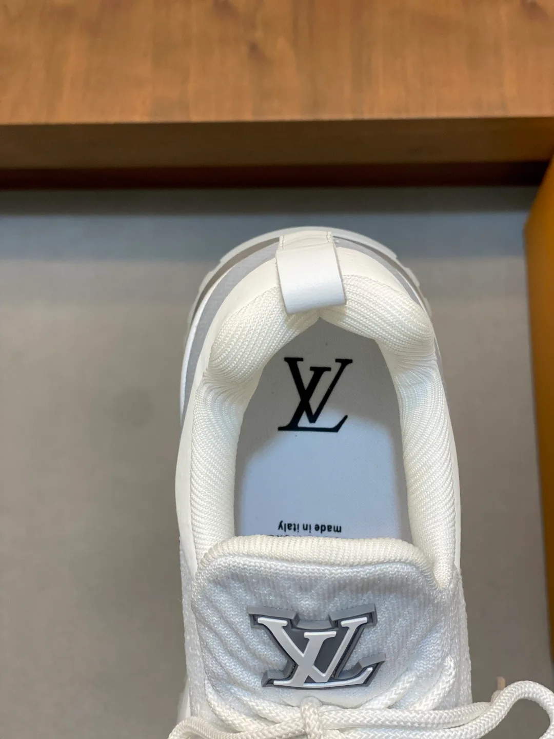 Men's Sneakers LOUIS VUITTON 18078943