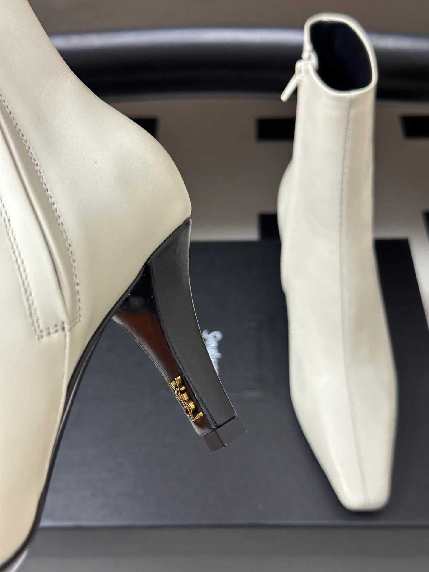 Women's Booties SAINT LAURENT 18492621