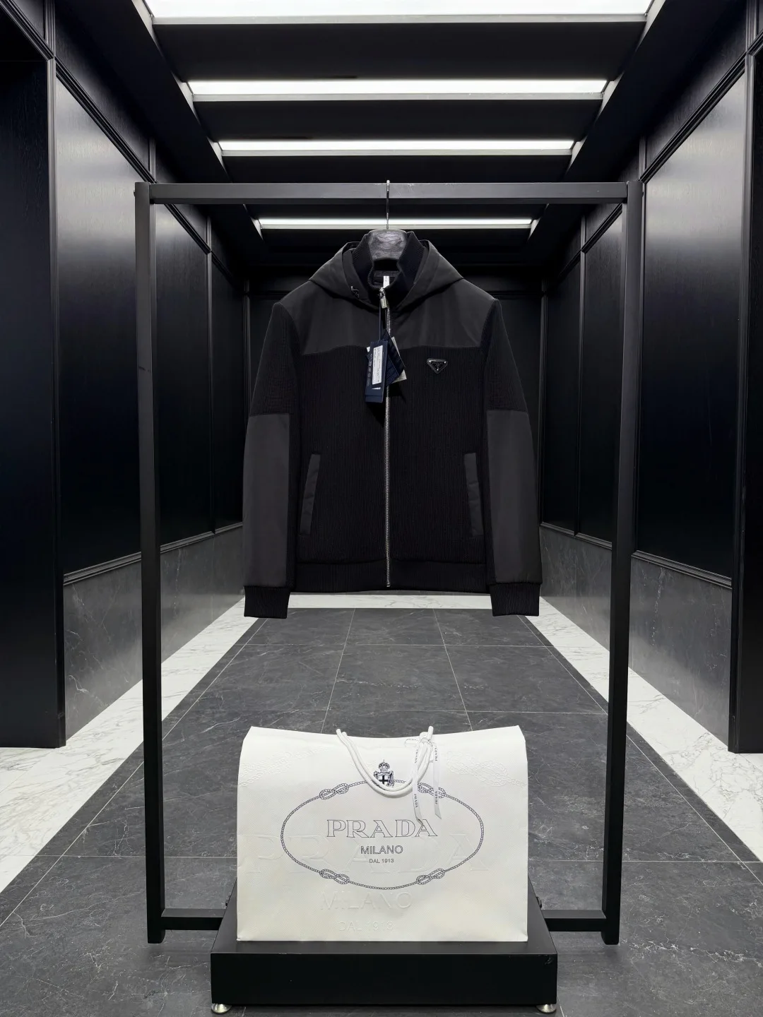 Куртки И Пуховики Мужские Prada 18596156