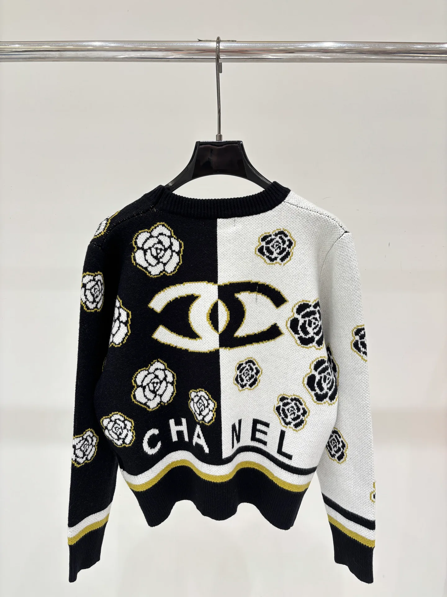 Women's Jumpers And Sweaters CHANEL 18138381