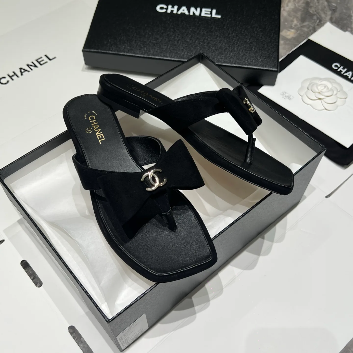 Women's Flip-Flops CHANEL 17693138