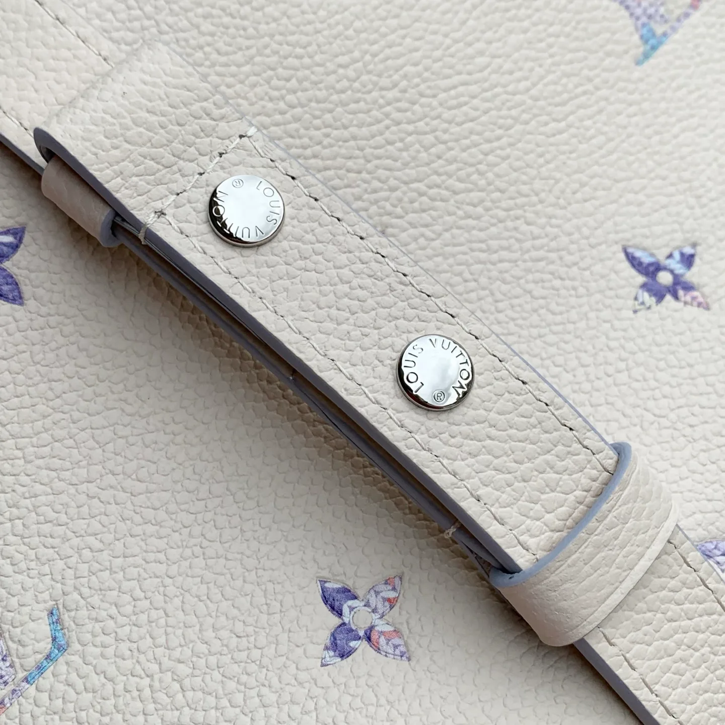 Women's Classic Handbags LOUIS VUITTON 18147487