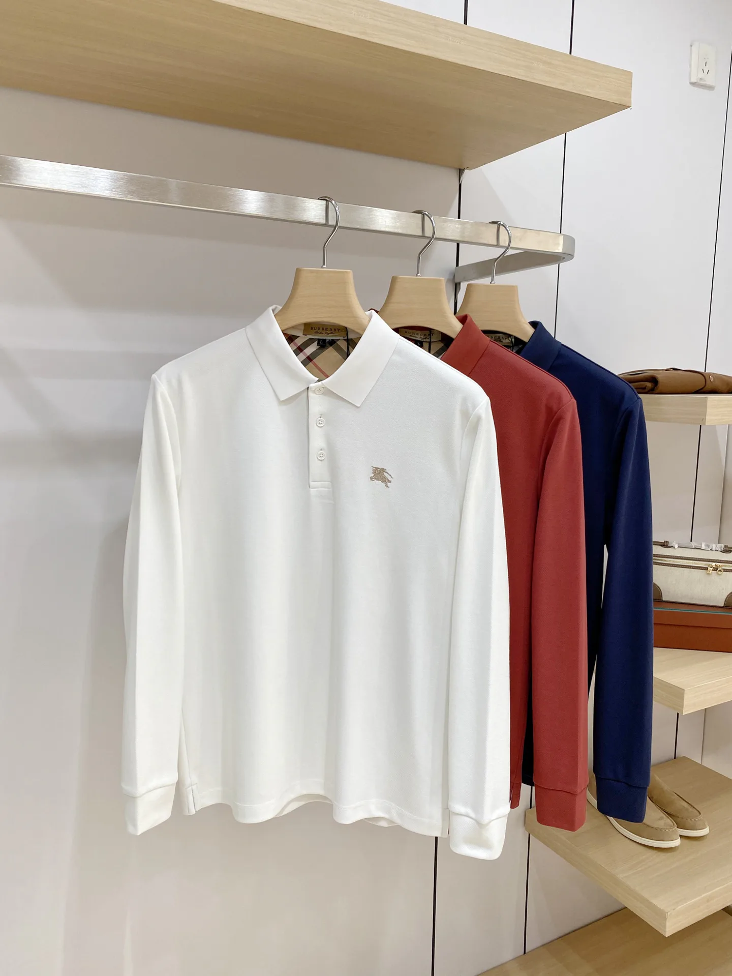 Men's Shirts BURBERRY 17993798