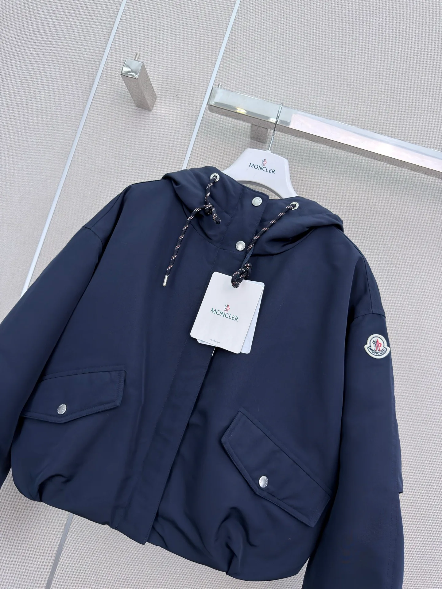 Women's Jackets And Down Jackets MONCLER 18402395