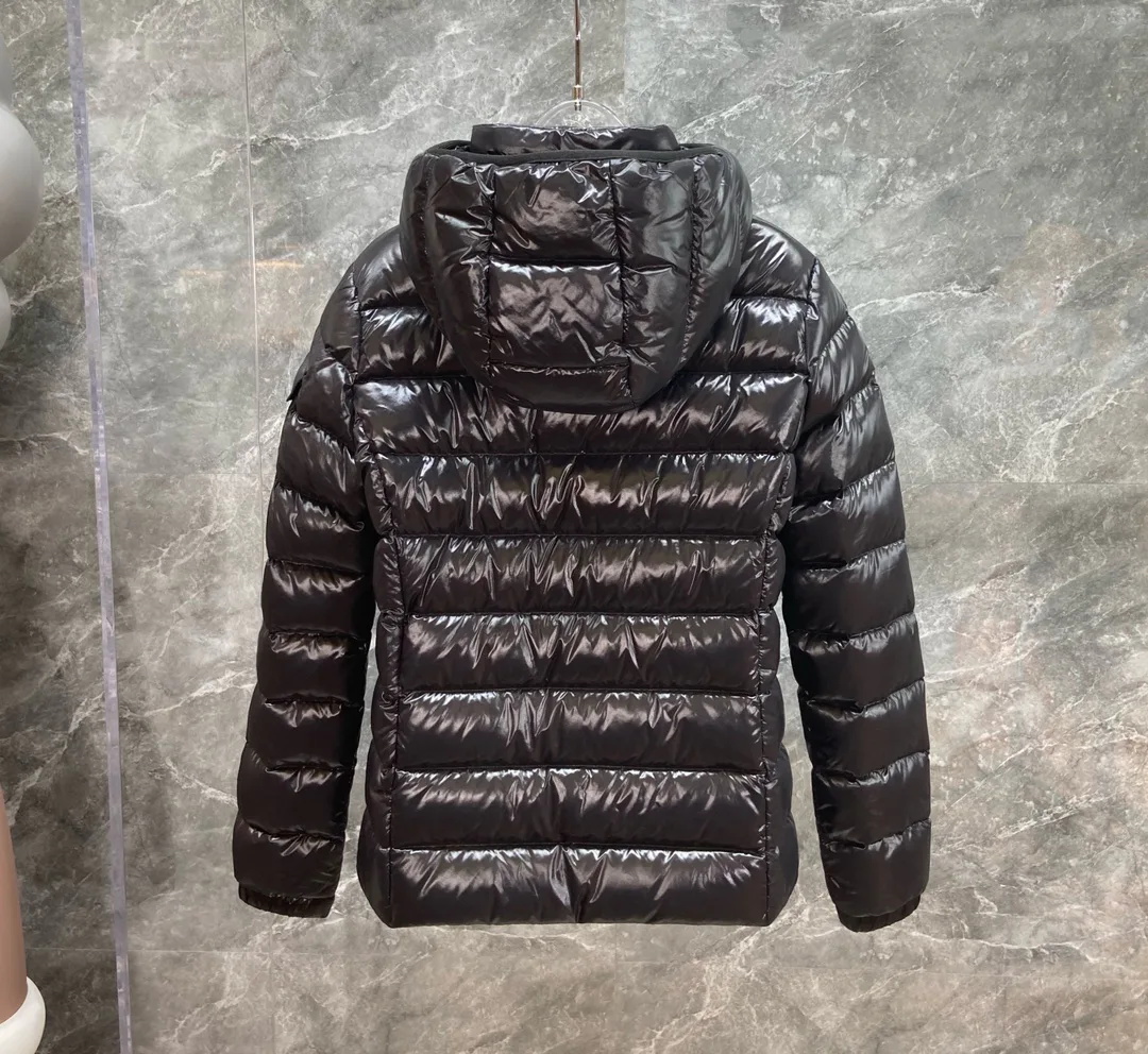 Women's Jackets And Down Jackets MONCLER 18184473