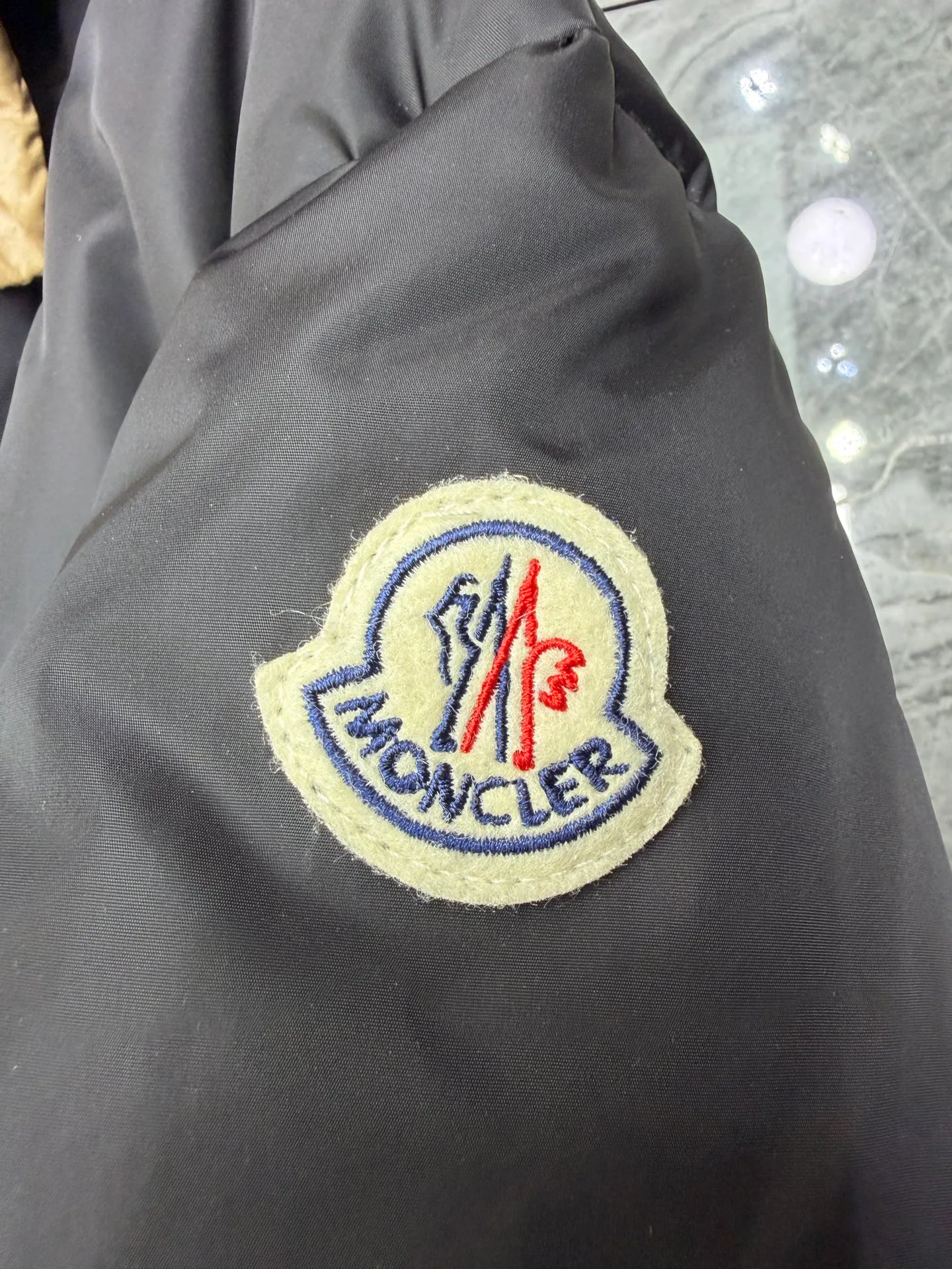 Women's Jackets And Down Jackets MONCLER 17801604