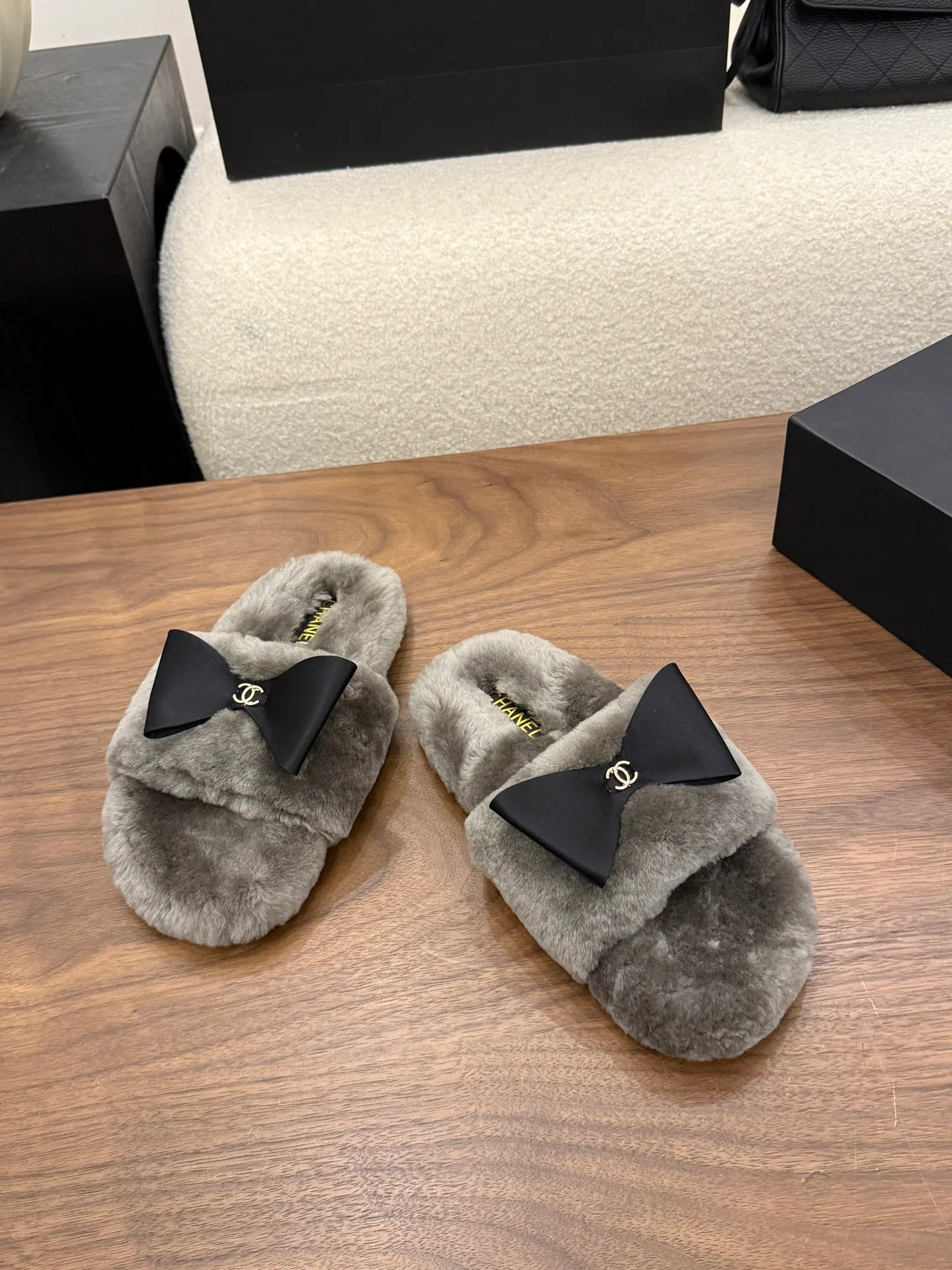 Women's Slippers CHANEL 18323500