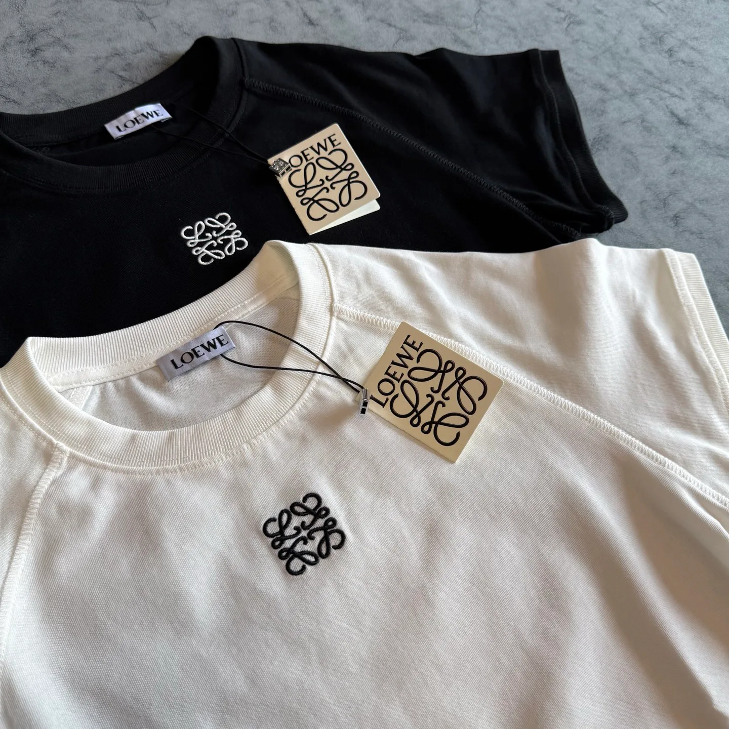 Women's T-Shirts LOEWE 17124170