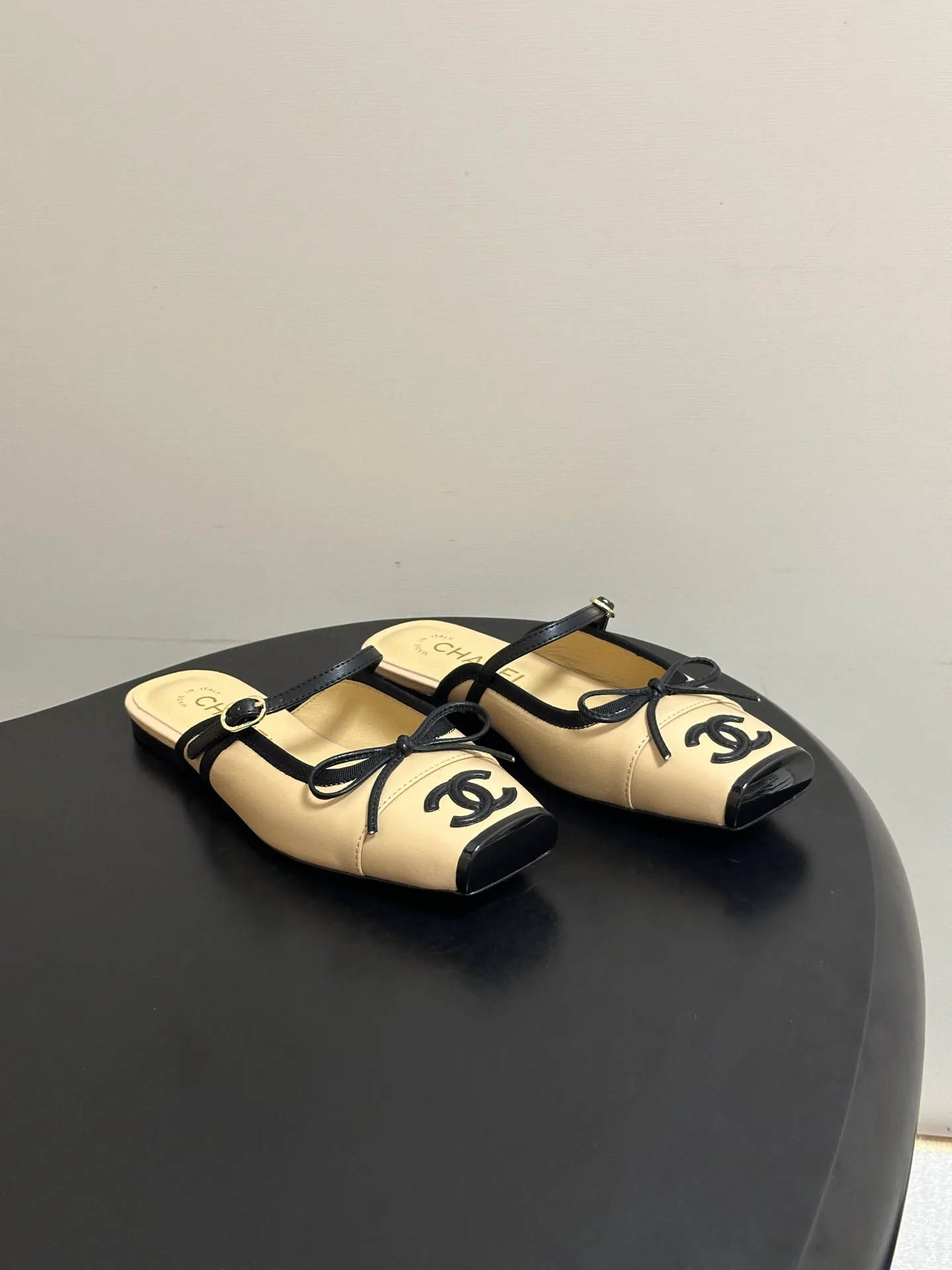 Women's Mules And Clogs CHANEL 17338407
